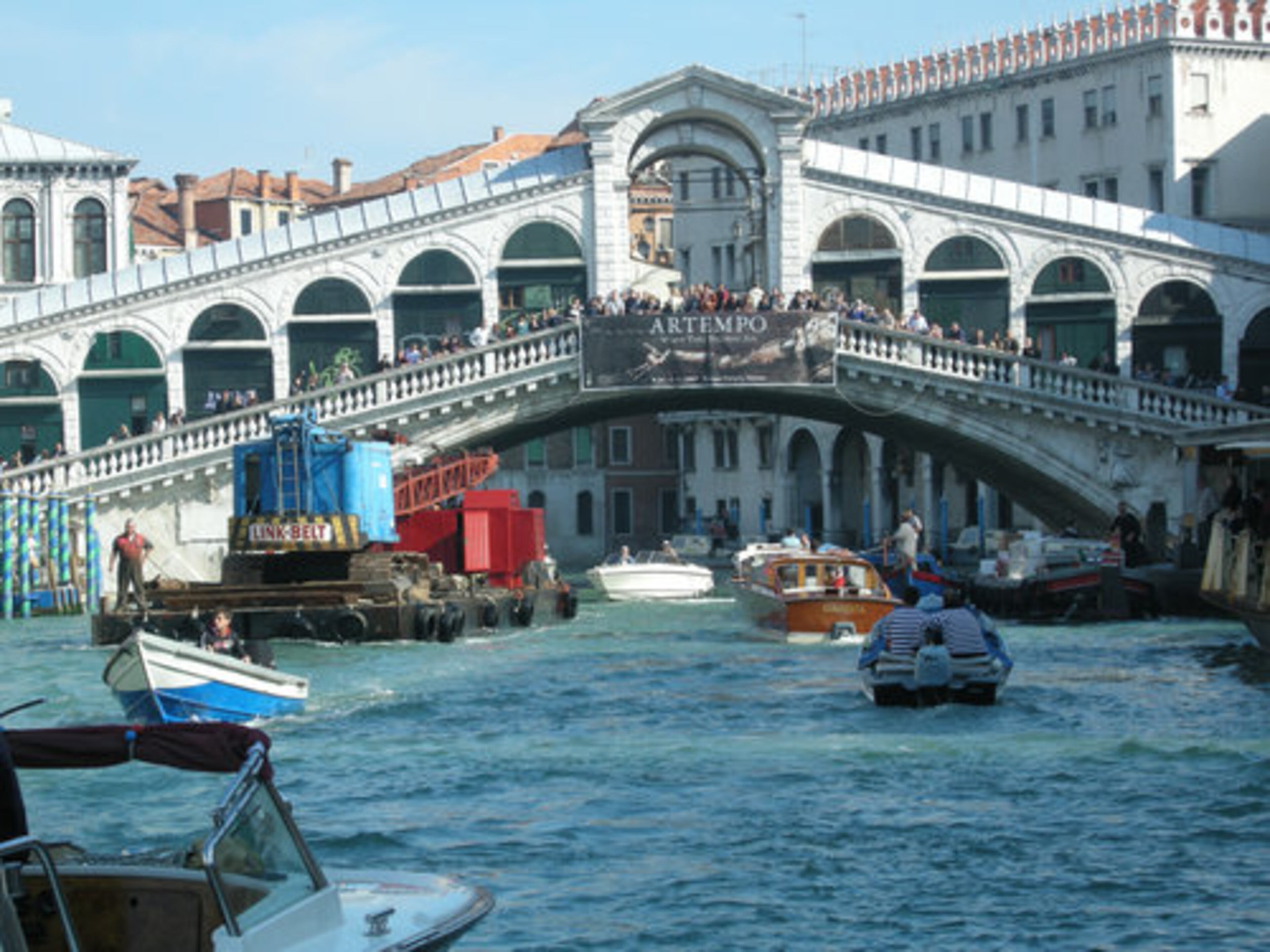 THE RIALTO Bridge across Grand Canal was built in 1591.