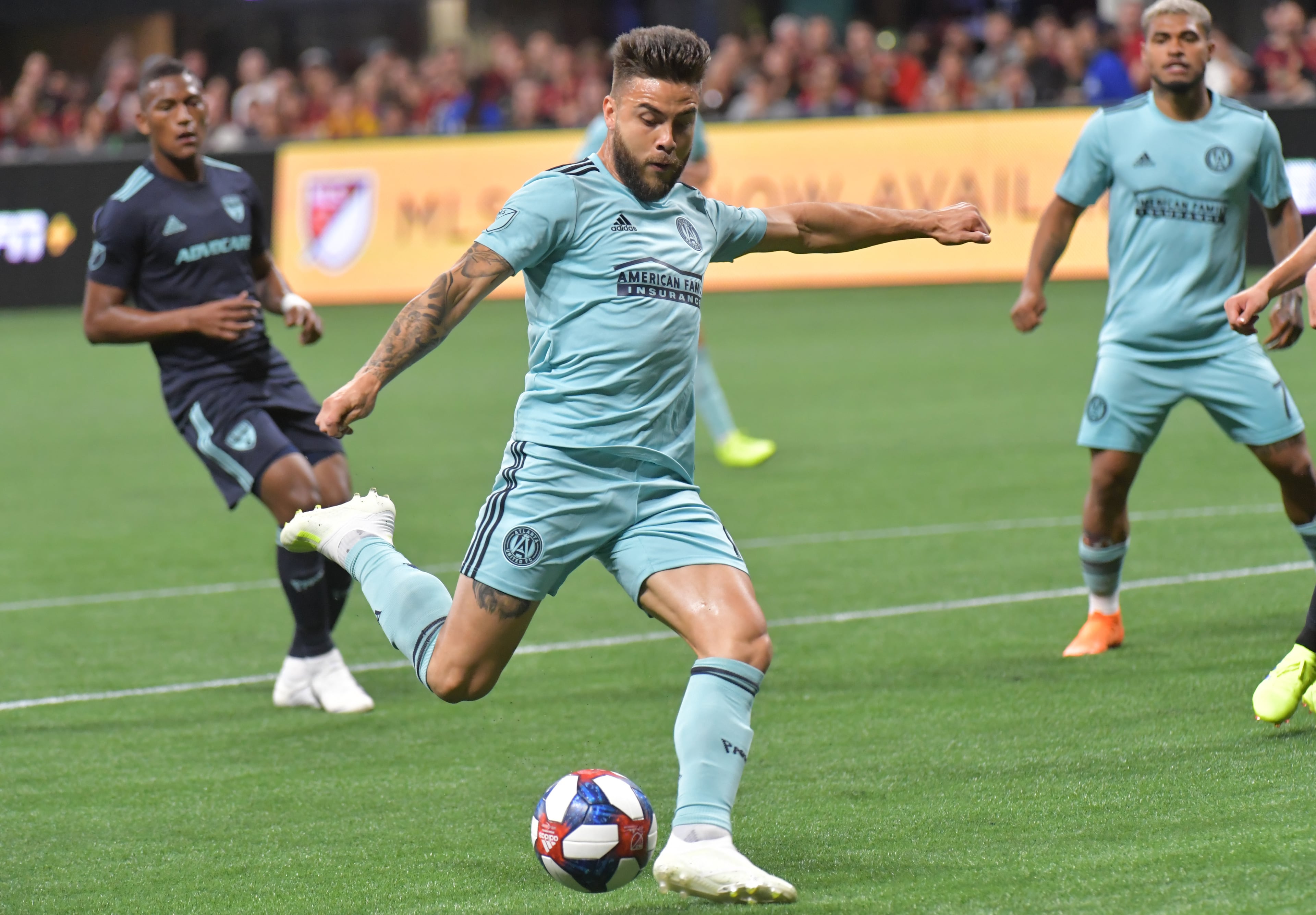 Atlanta United forward Hector Villalba (15) works the ball during MLS soccer match at Mercedes-Benz Stadium in Atlanta on April 20, 2019. HYOSUB SHIN / HSHIN@AJC.COM