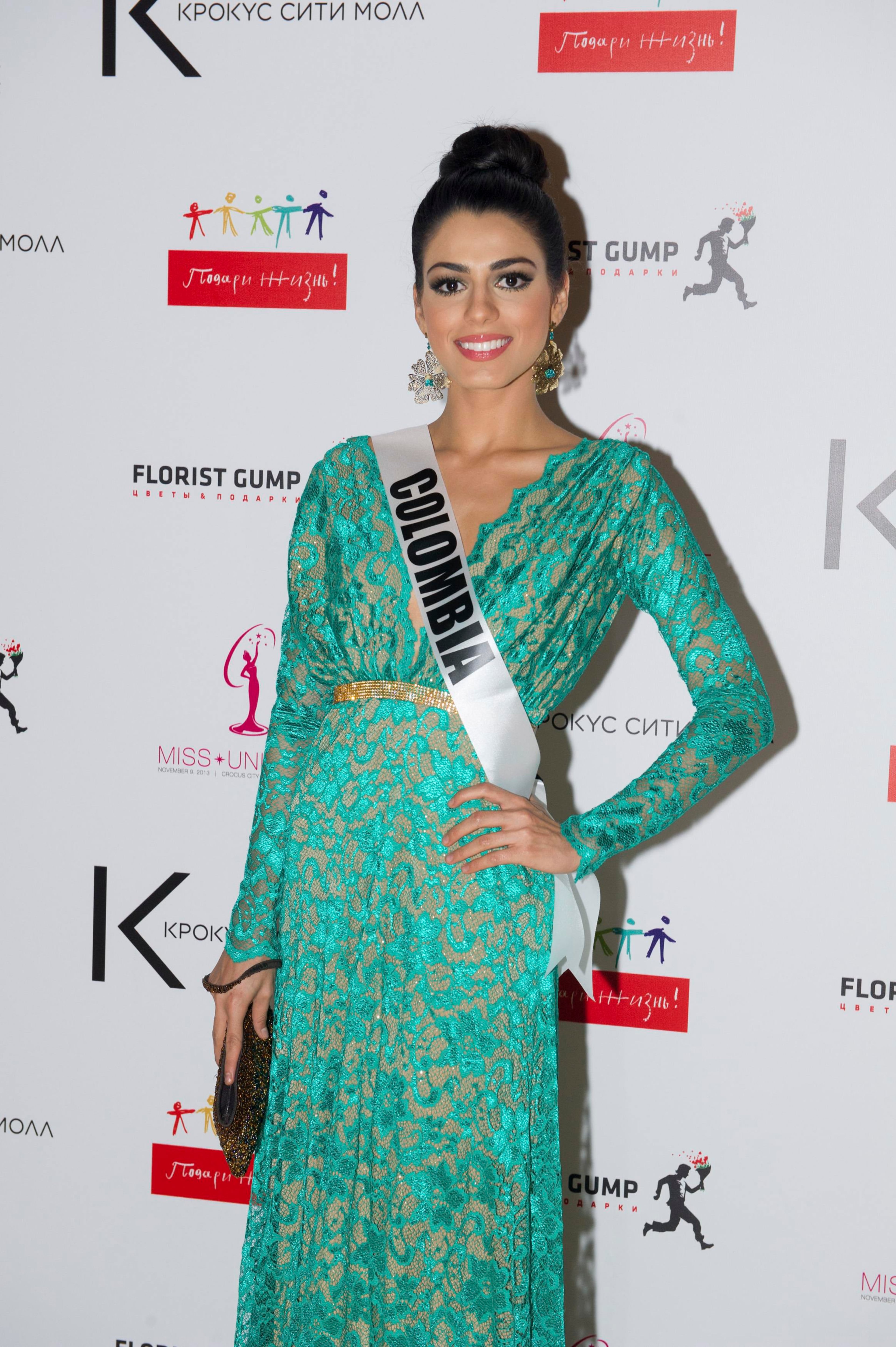 Miss Colombia 2013 Lucia Aldana poses for photos during arrivals for the National Gift Auction at Crocus City Mall in Moscow October 30, 2013. Miss Universe 2013 will be crowned on November 9, 2013. REUTERS/Darren Decker/Miss Universe Organization/Handout via Reuters
