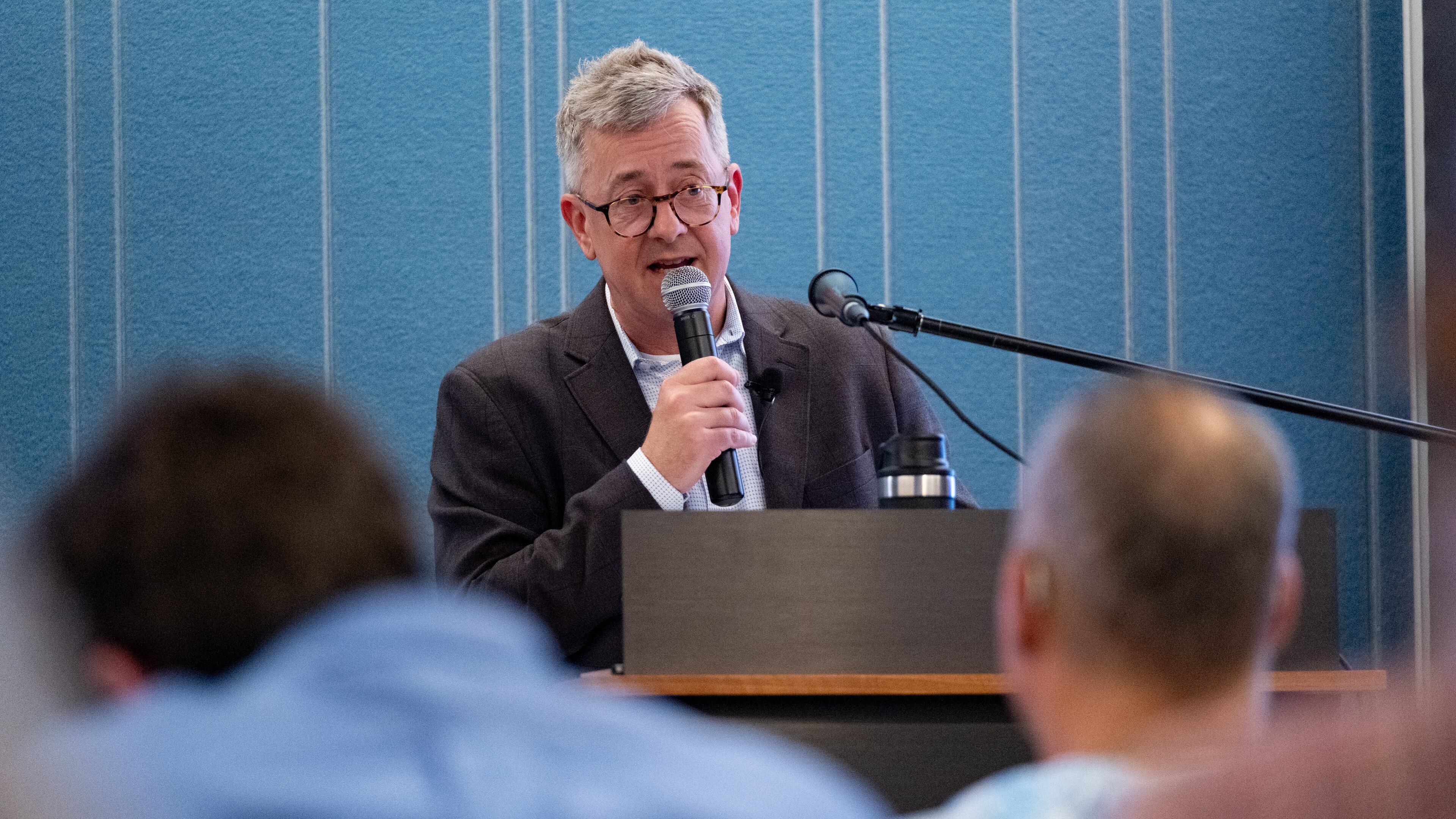 The AJC, The Atlanta Press Club, the Association of Health Care Journalists and SPJ Georgia present Bending Without Breaking at the AJC offices in Atlanta on Tuesday, Oct. 21, 2025. (Ben Gray for the AJC)