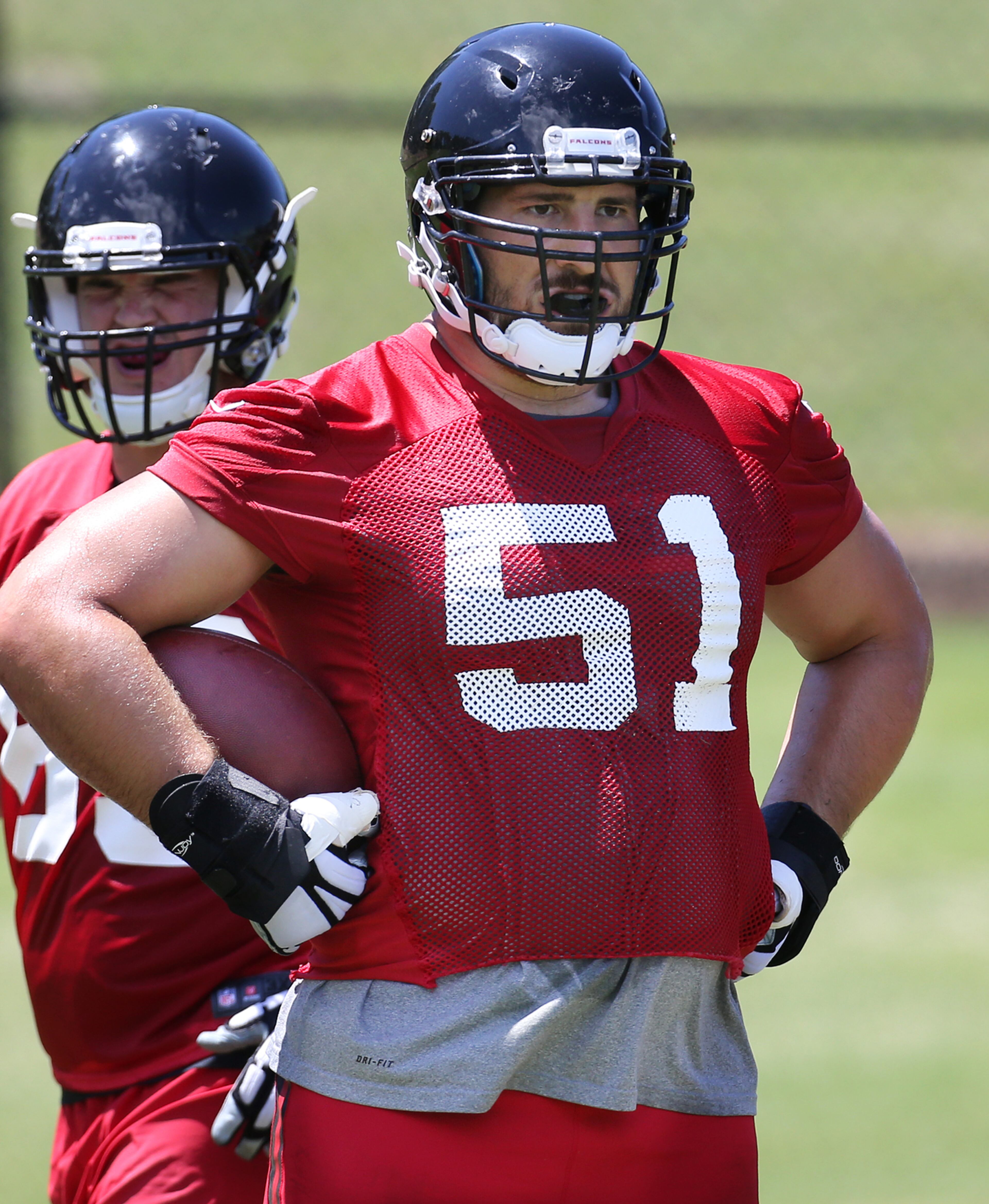 Falcons center Alex Mack during practice on an OTA day, Tuesday, June 7, 2016, in Flowery Branch. Curtis Compton / ccompton@ajc.com