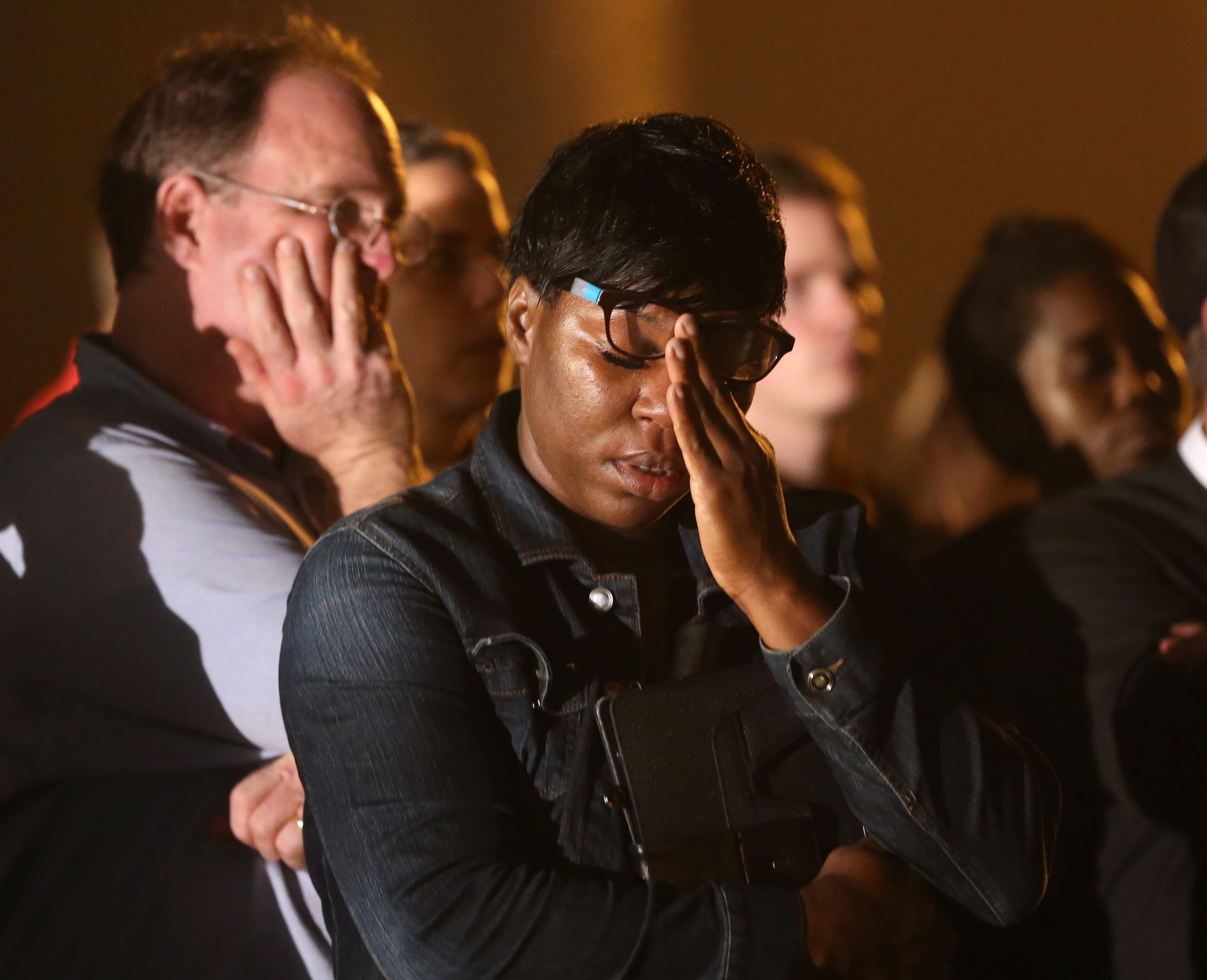 Nakita Davis reacts after hearing that Kelly Gissendaner had been executed at 12:21 a.m. Wednesday, September 30, 2015 at Georgia Diagnostic Prison in Jackson. Ben Gray / bgray@ajc.com