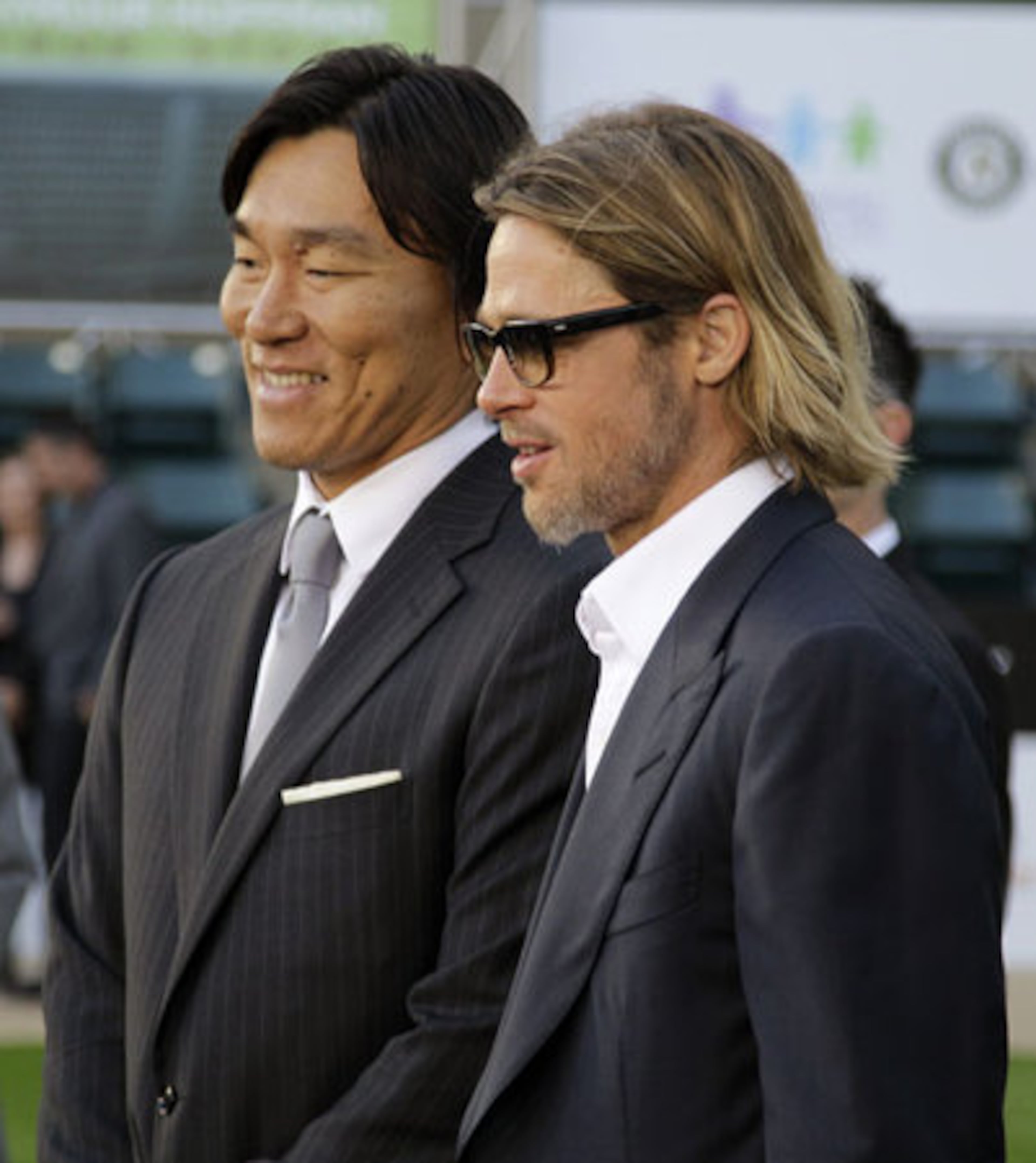 Brad Pitt poses with Oakland Athletics' Hideki Matsui of Japan.