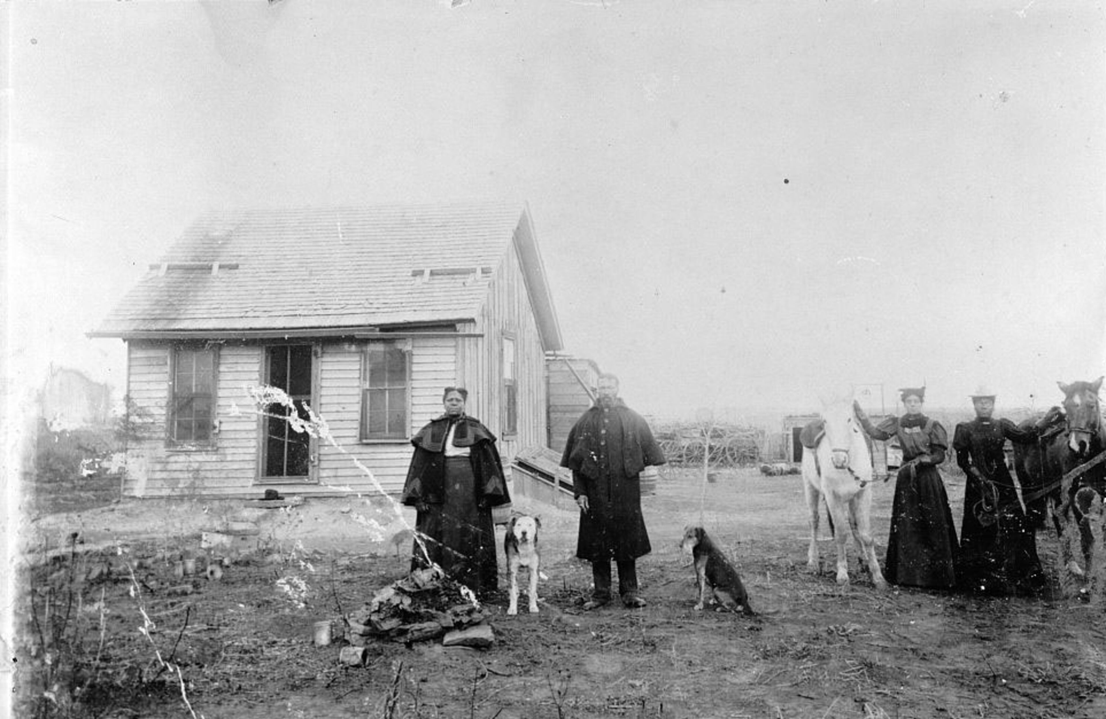 Nicodemus, Kan. An undated photo of Black homesteaders in Nicodemus, Kan. (Library of Congress)