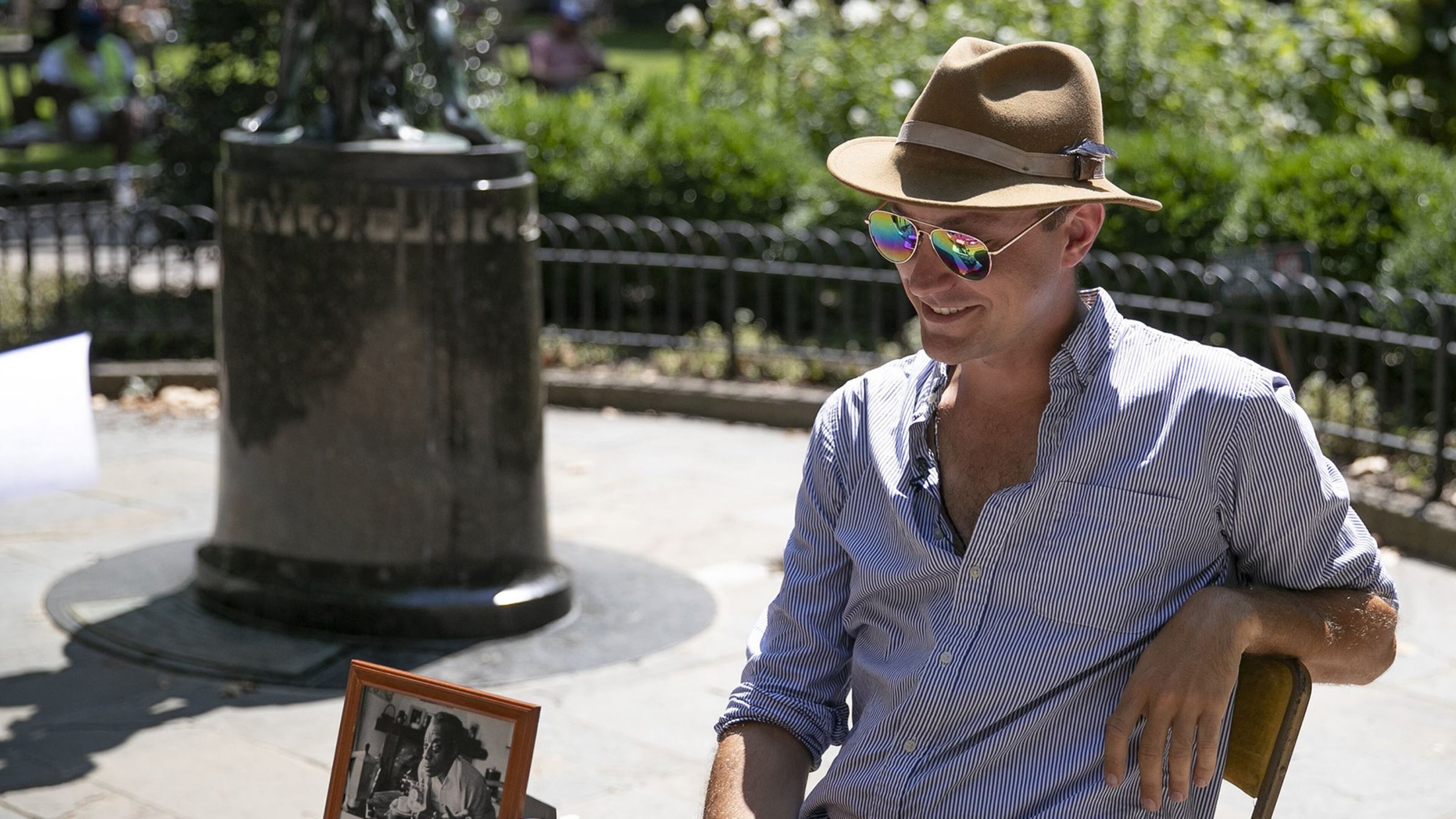 When there is a lull in poem requests, Marshall James Kavanaugh uses the time to work on his travel novel, which he describes as “borderline fiction.” Heather Khalifa/The Philadelphia Inquirer/TNS