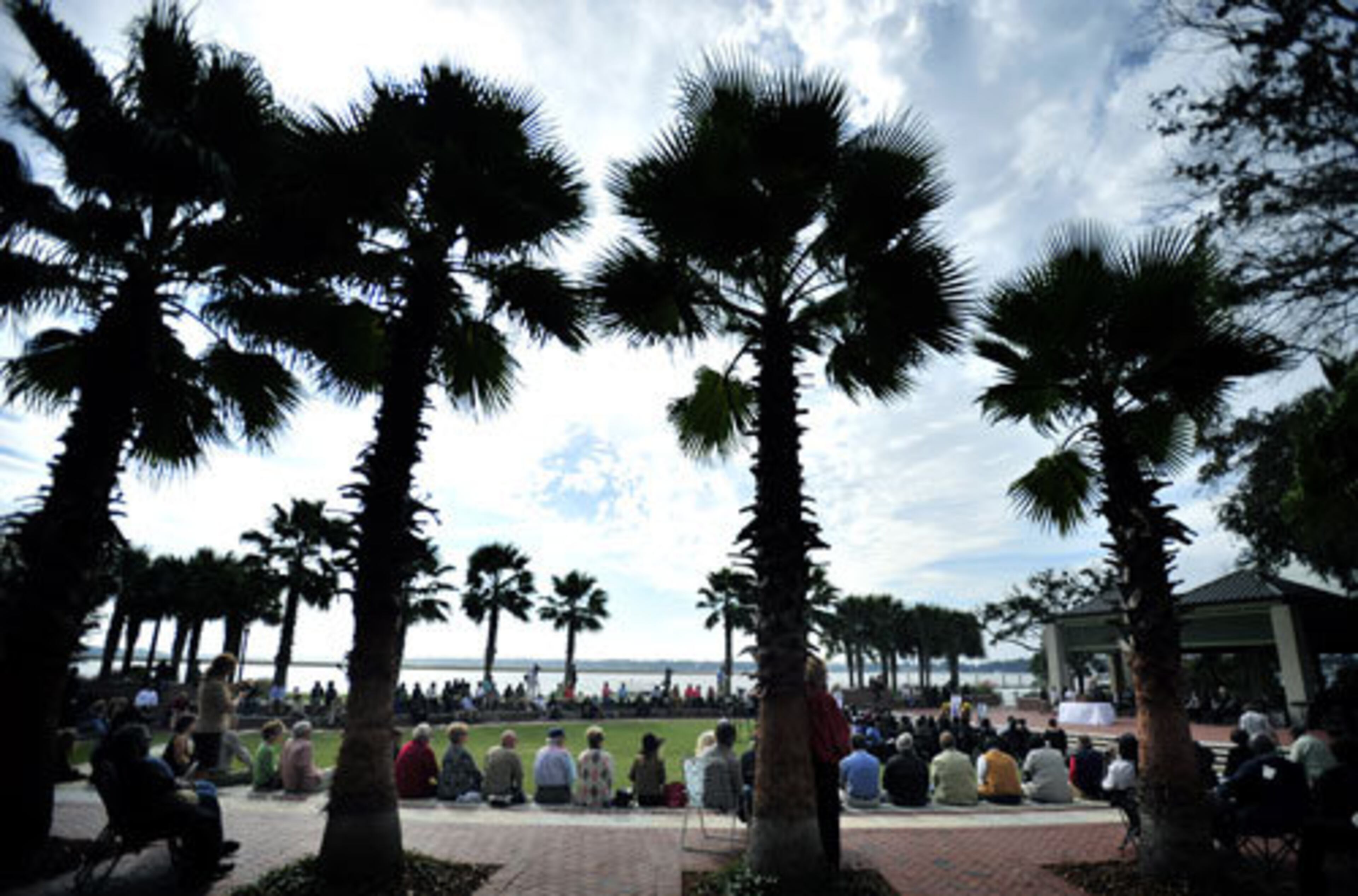 A crowd gathers at Waterfront Park during a memorial service for former heavyweight champ Joe Frazier, Wednesday, Nov. 16, 2011 in his hometown of Beaufort, S.C. Frazier died Nov. 7 from cancer at age 67.