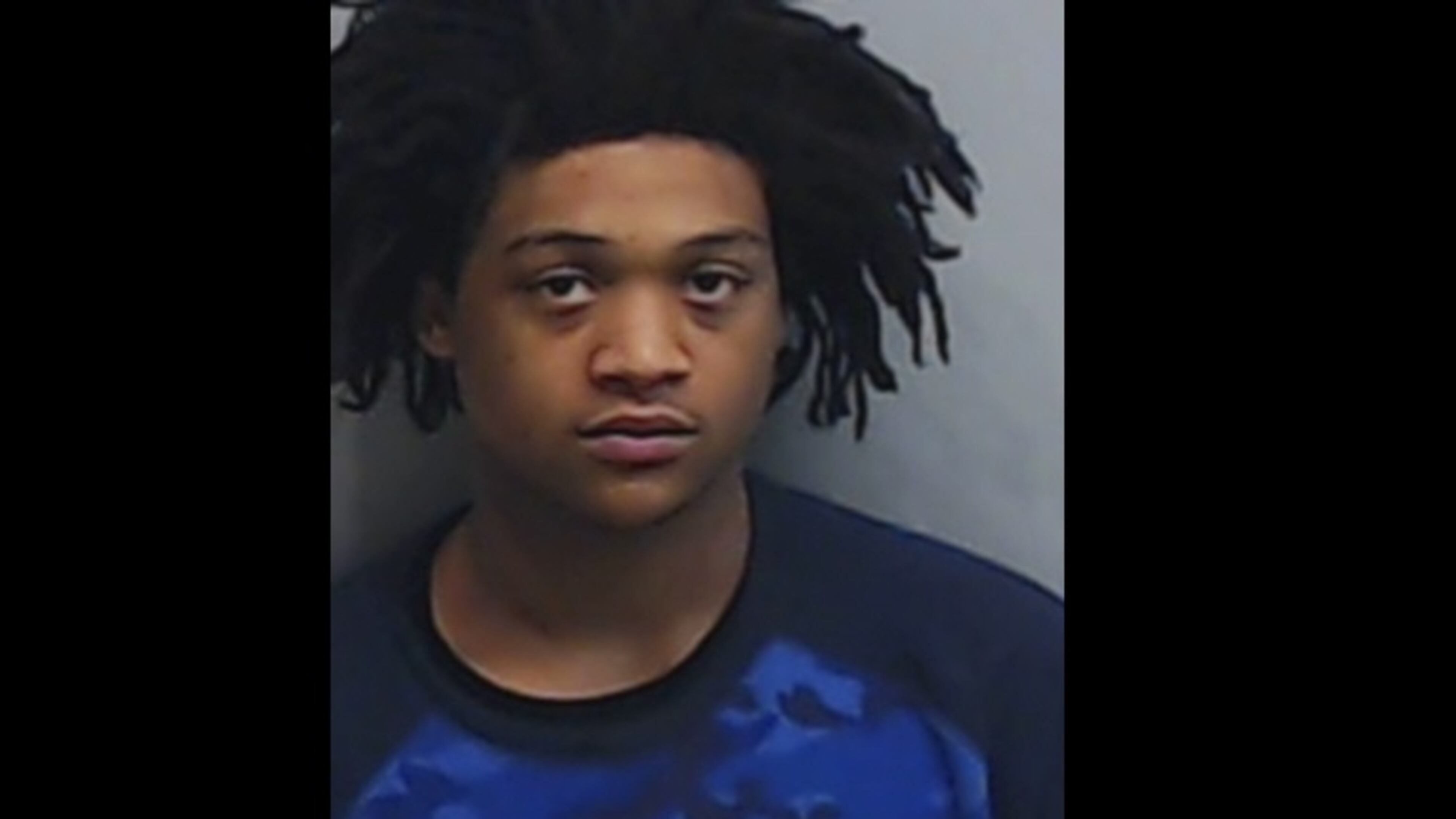 Deshaun Flournoy, 18, has turned himself in on charges of murder and criminal attempt to commit armed robbery.