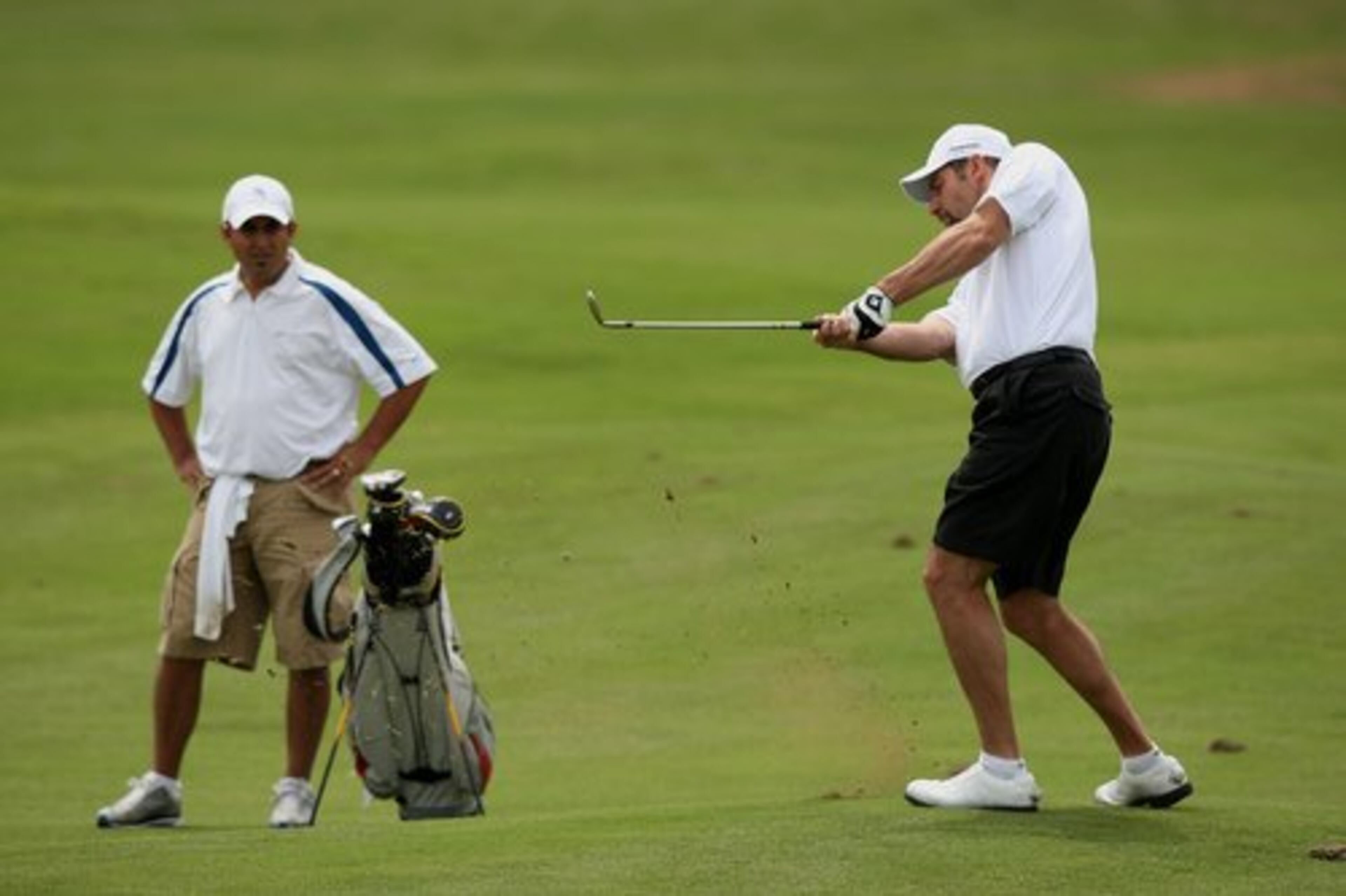 Smoltz finished the first nine in 3-over, including a double-bogey on the par-5 14th hole.