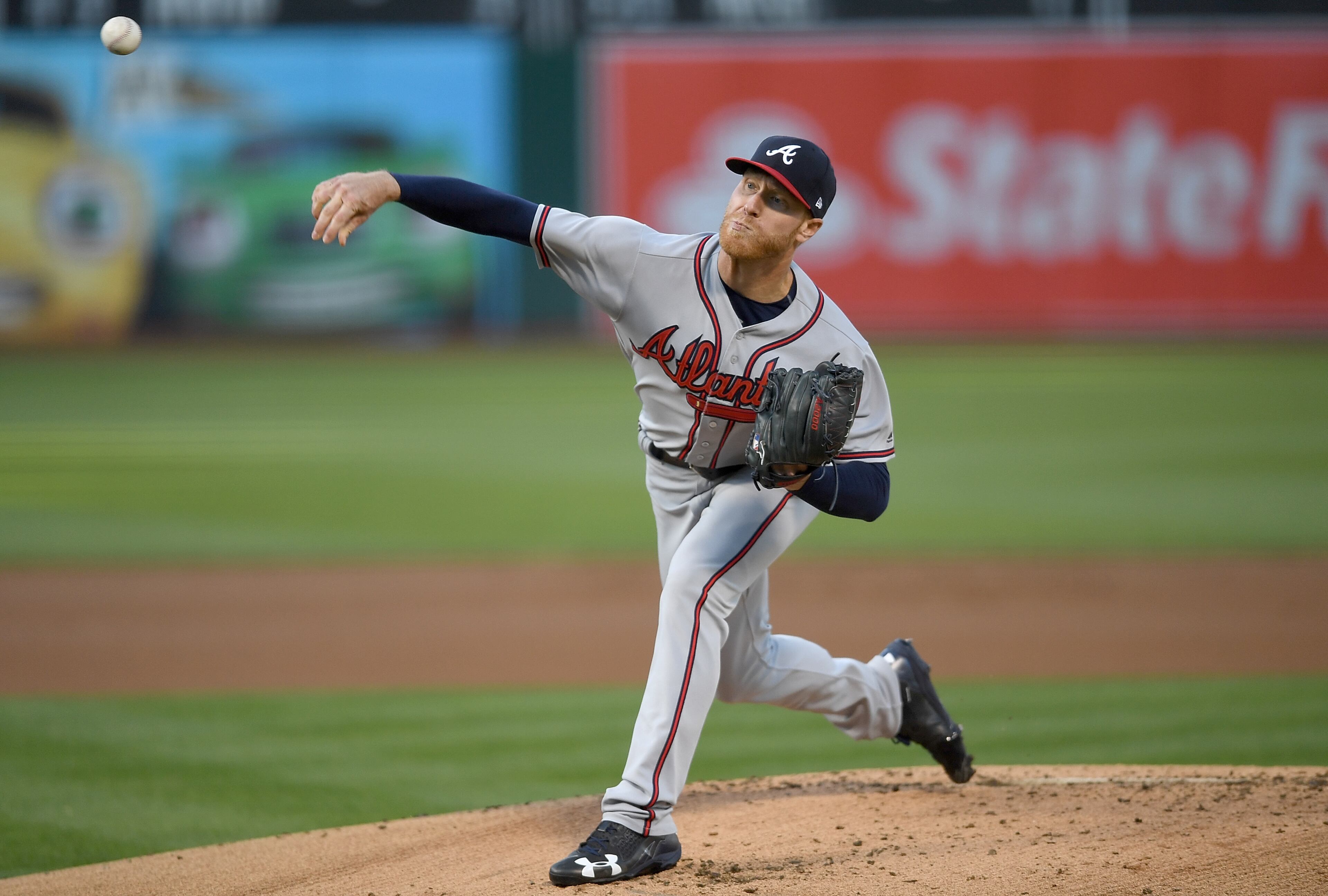 OAKLAND, CA - JUNE 30: Mike Foltynewicz #26 of the Atlanta Braves pitches against the Oakland Athletics in the bottom of the first inning at Oakland Alameda Coliseum on June 30, 2017 in Oakland, California. (Photo by Thearon W. Henderson/Getty Images)