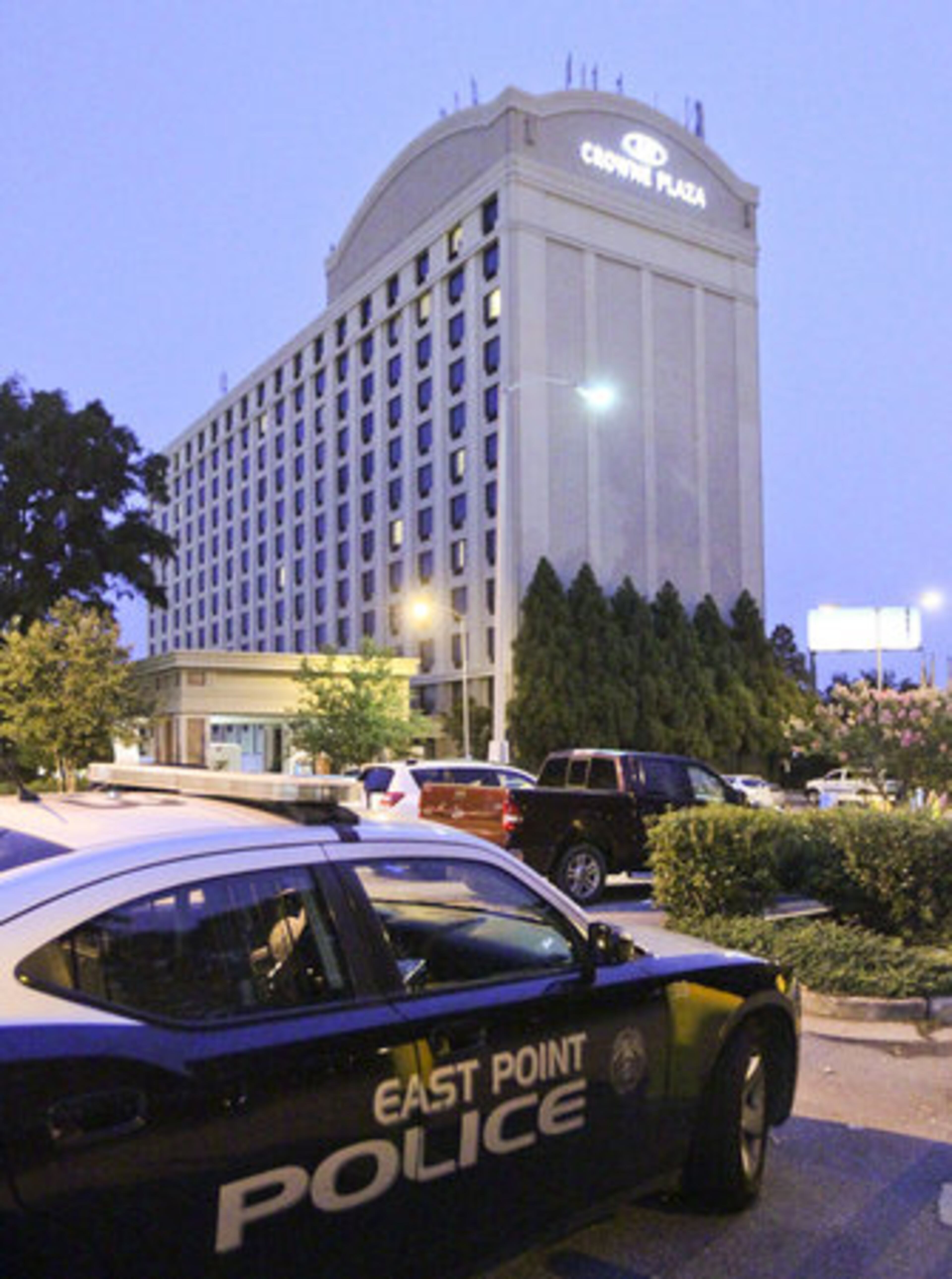 According to East Point police, members of the U.S. Marshals Service Fugitive Task Force went to a room at the Crowne Plaza hotel on Virginia Avenue shortly after midnight to arrest a man wanted for the sale of methamphetamine and possession of explosives