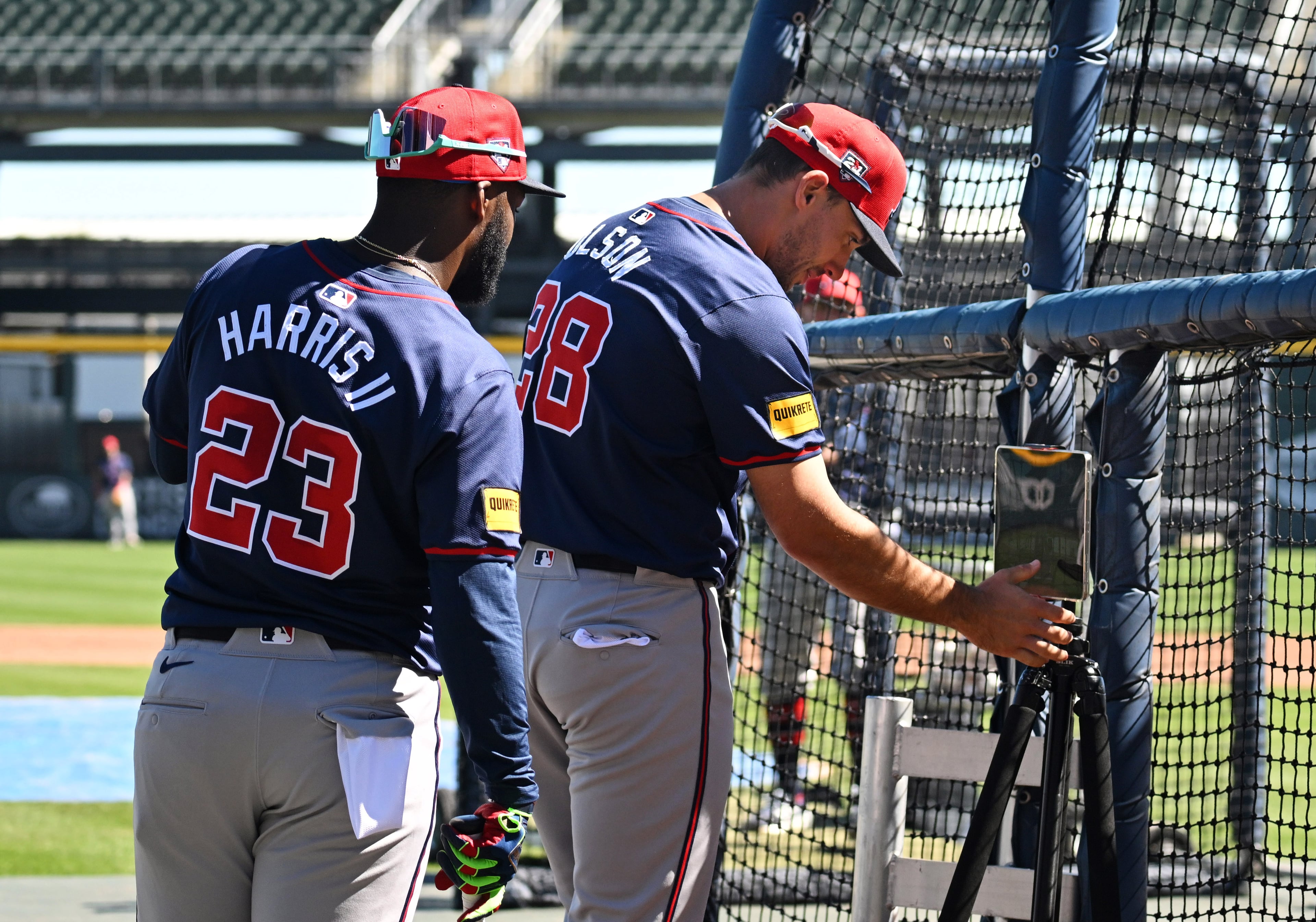 Atlanta Braves first baseman Matt Olson monitors his swing during spring training workouts at CoolToday Park, Thursday, Feb. 22, 2024, in North Port, Florida. (Hyosub Shin / Hyosub.Shin@ajc.com)