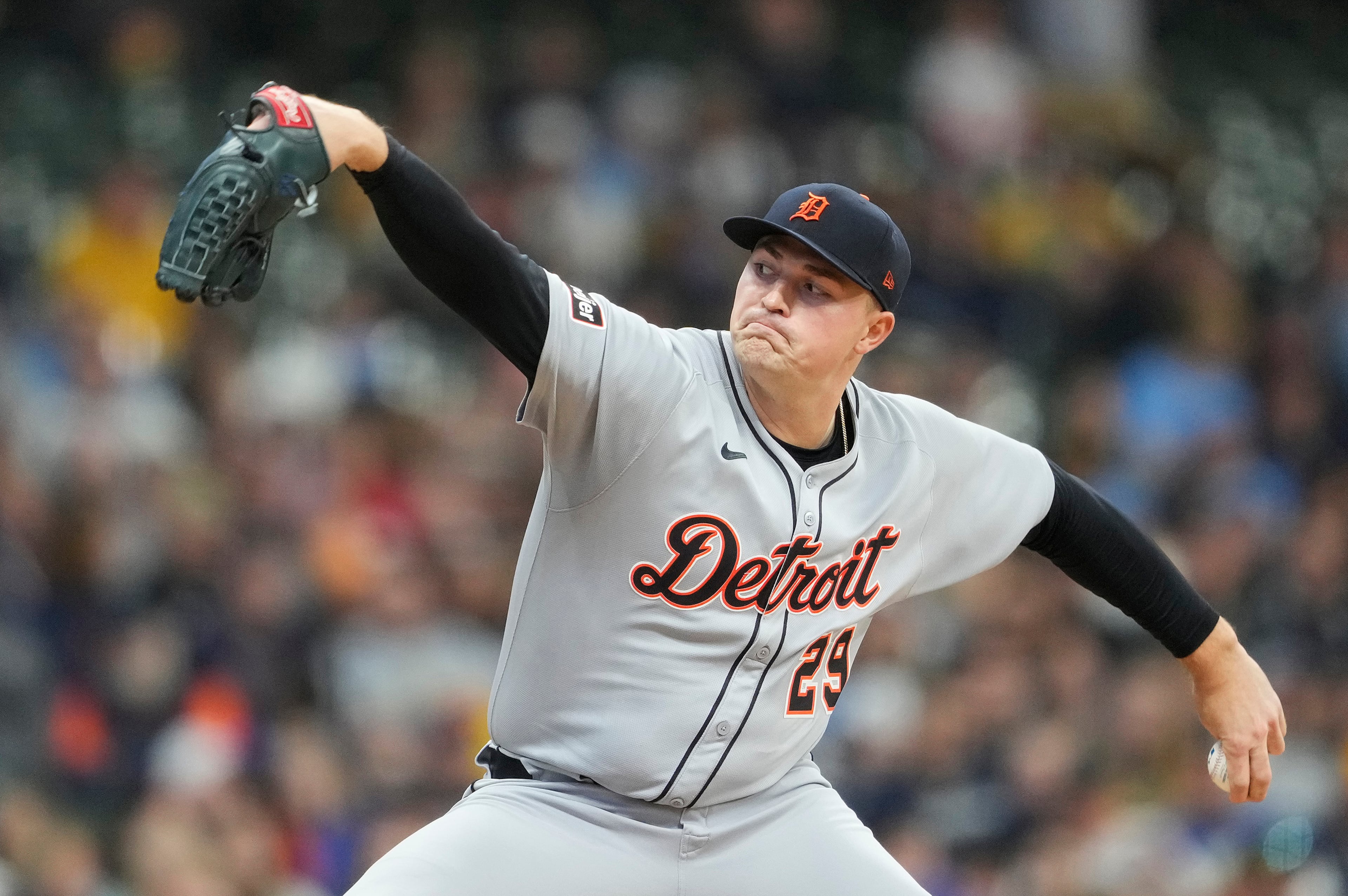 SPORTS-BBO-TIGERS-BREWERS-GET