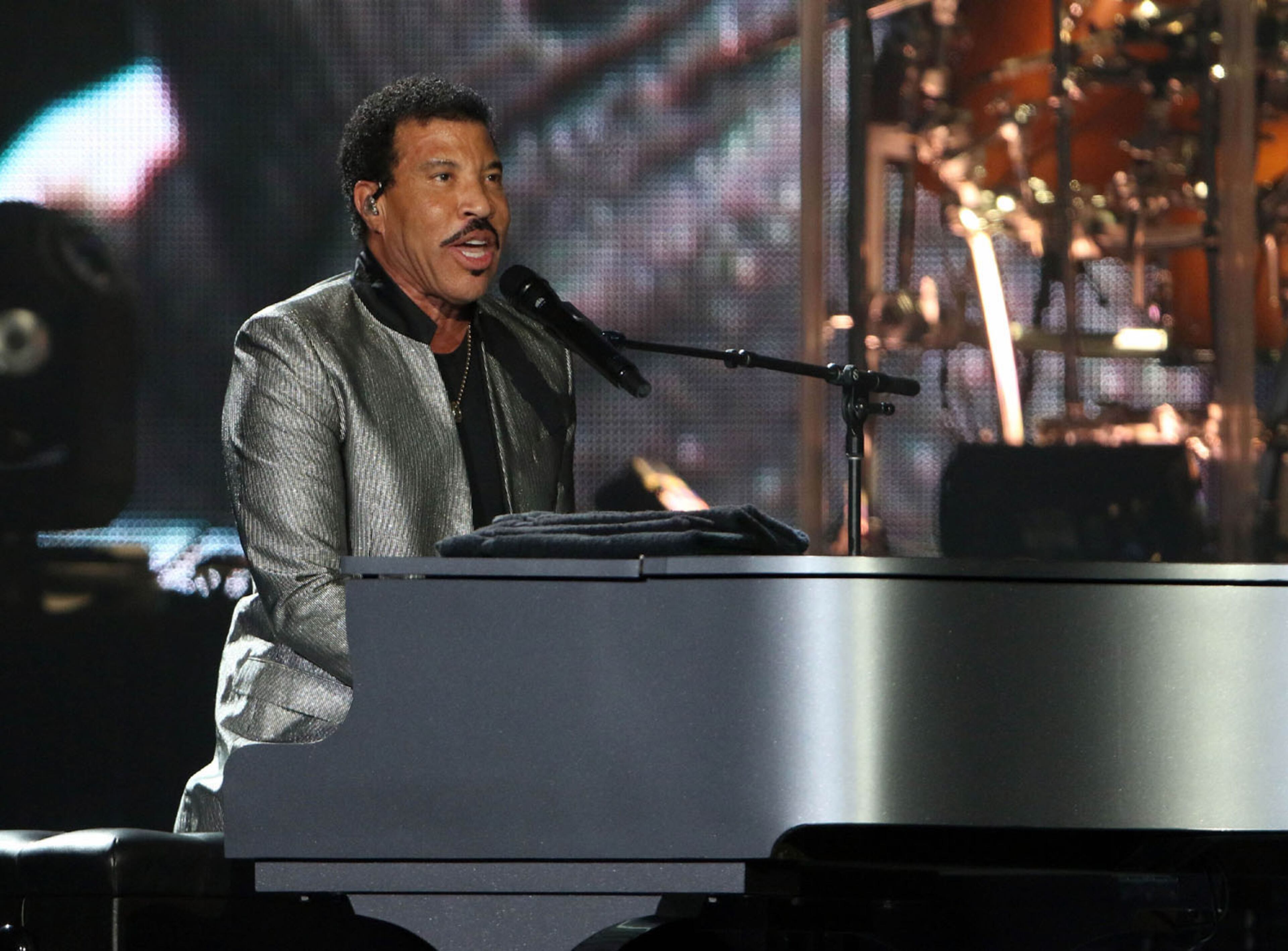 #20 of #23. PLEASE KEEP IN SEQUENTIAL ORDER FOR THE CONTINUITY OF THE GALLERY. An energetic Lionel Richie captivated and entertained a sold out Infinite Energy Center crowd on Sunday night, August 13, 2017. Mariah Carey co-billed, but did not permit photographers to shoot her set.Robb Cohen Photography & Video /RobbsPhotos.com
