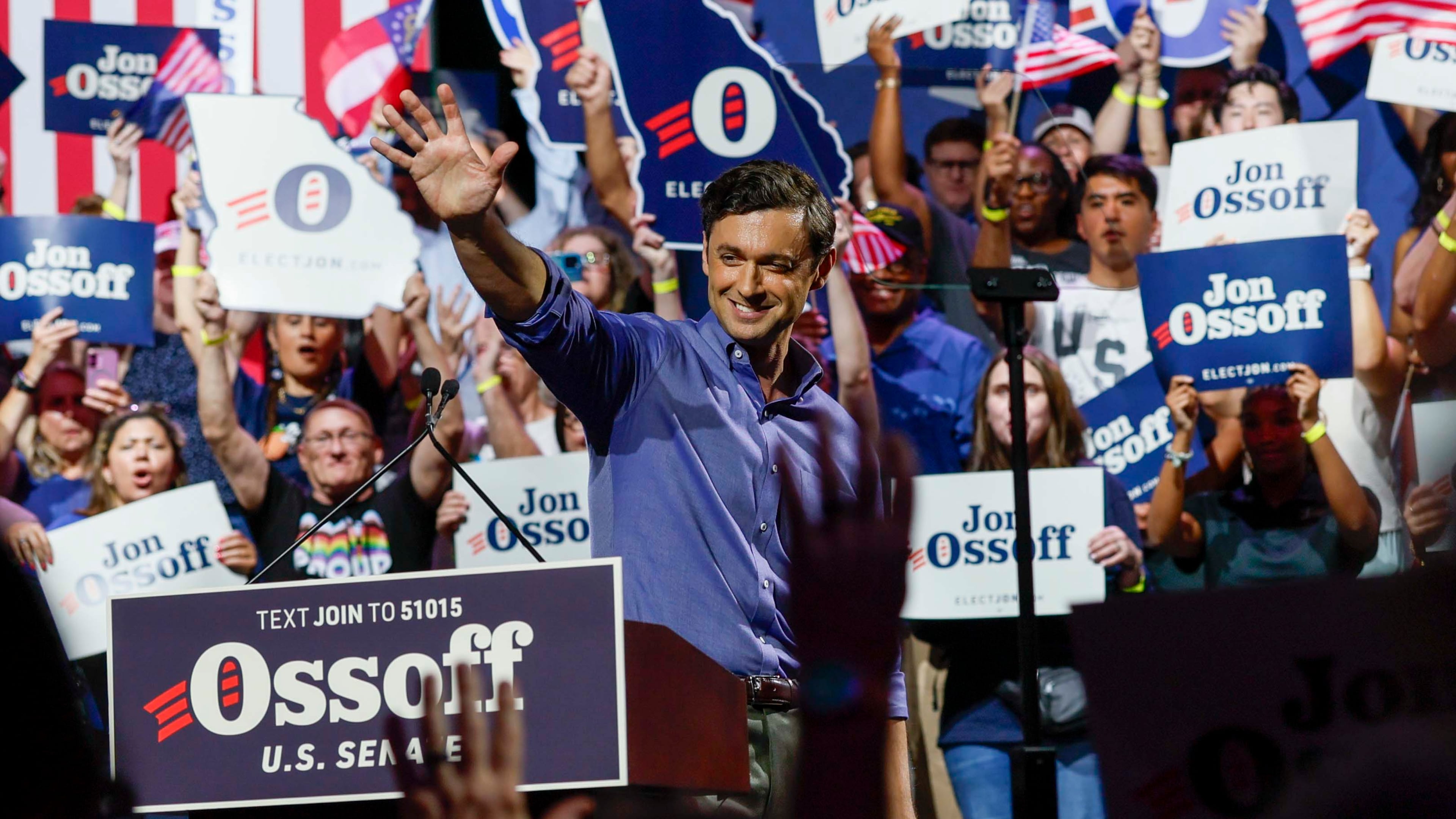 U.S. Sen. Jon Ossoff waves to a supporter after delivering a speech at a campaign rally at the Center Stage Theater on Sunday, August 16, 2026.
(Miguel Martinez/AJC)
