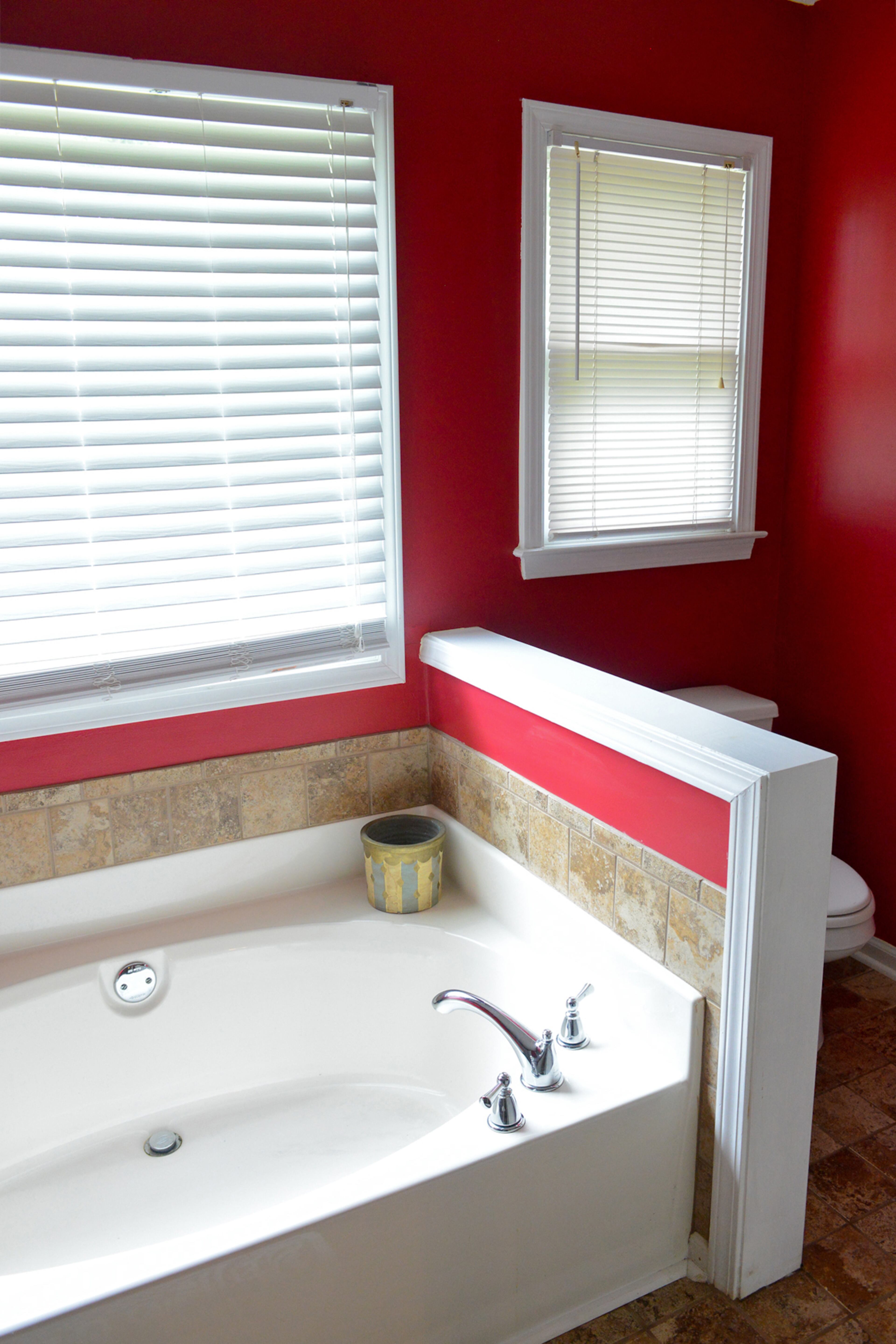 Homeowner Shannon Joy renovated her master bathroom after moving into her Powder Springs home. She chose Montagna Belluno 6-inch square tile for the floors, which she found on clearance at The Home Depot.