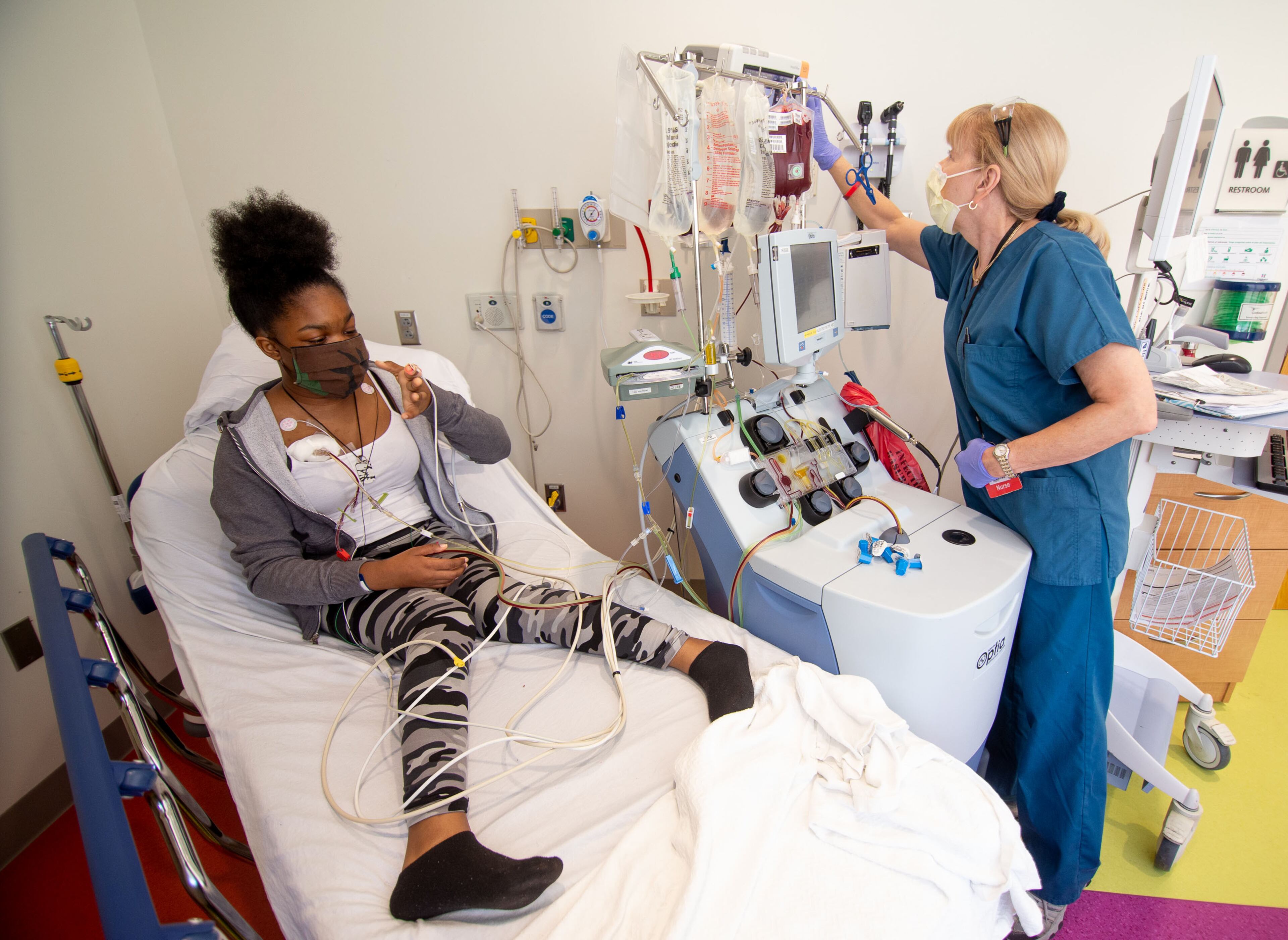 Khadeejah Tyler, 15, undergoes her sickle cell anemia treatment at the Scottish Rite Children's Hospital in Atlanta October 7, 2020 STEVE SCHAEFER / SPECIAL TO THE AJC