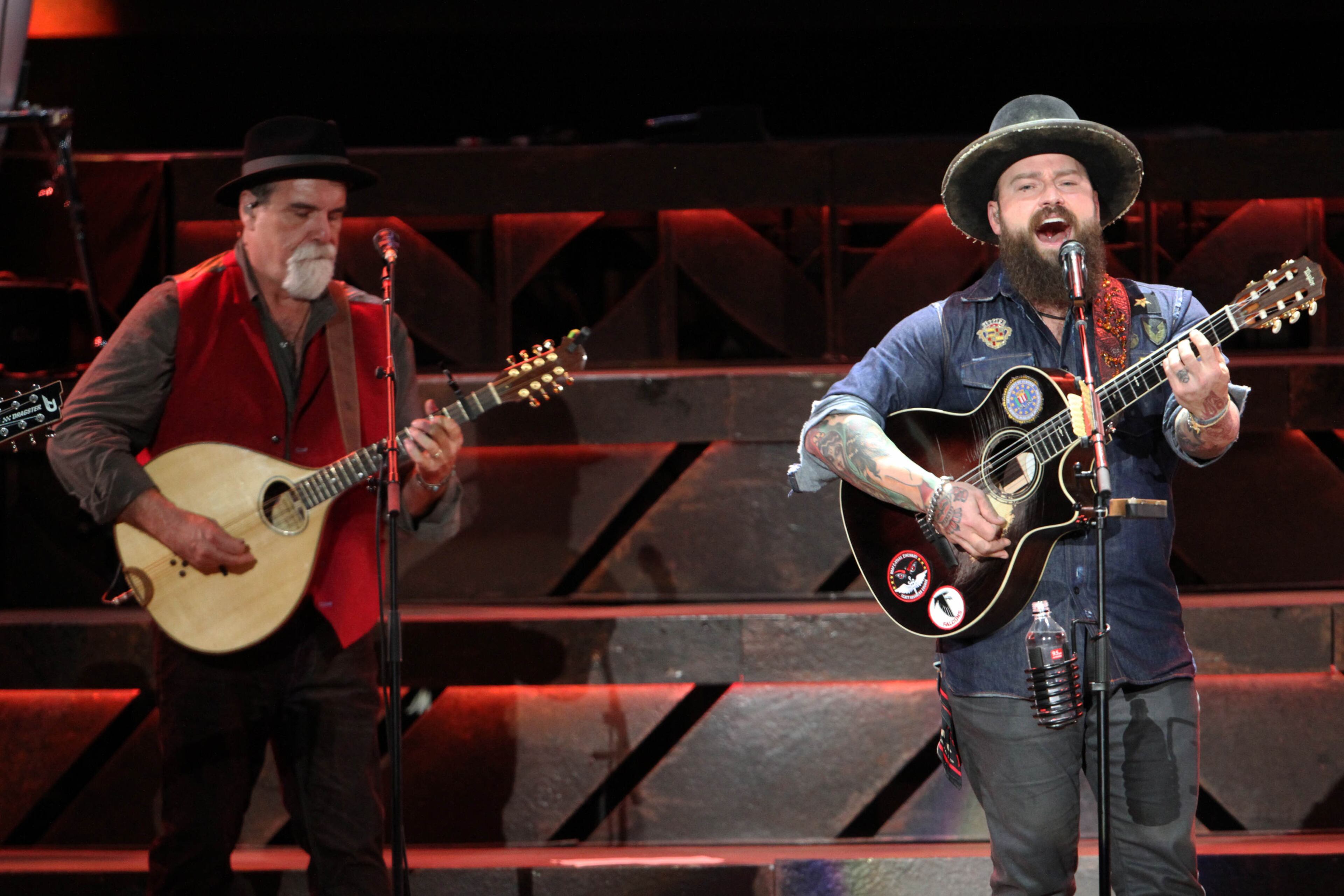 Darrell Scott opened the show and also joined the band throughout the night. Photo: Robb Cohen Photography & Video
