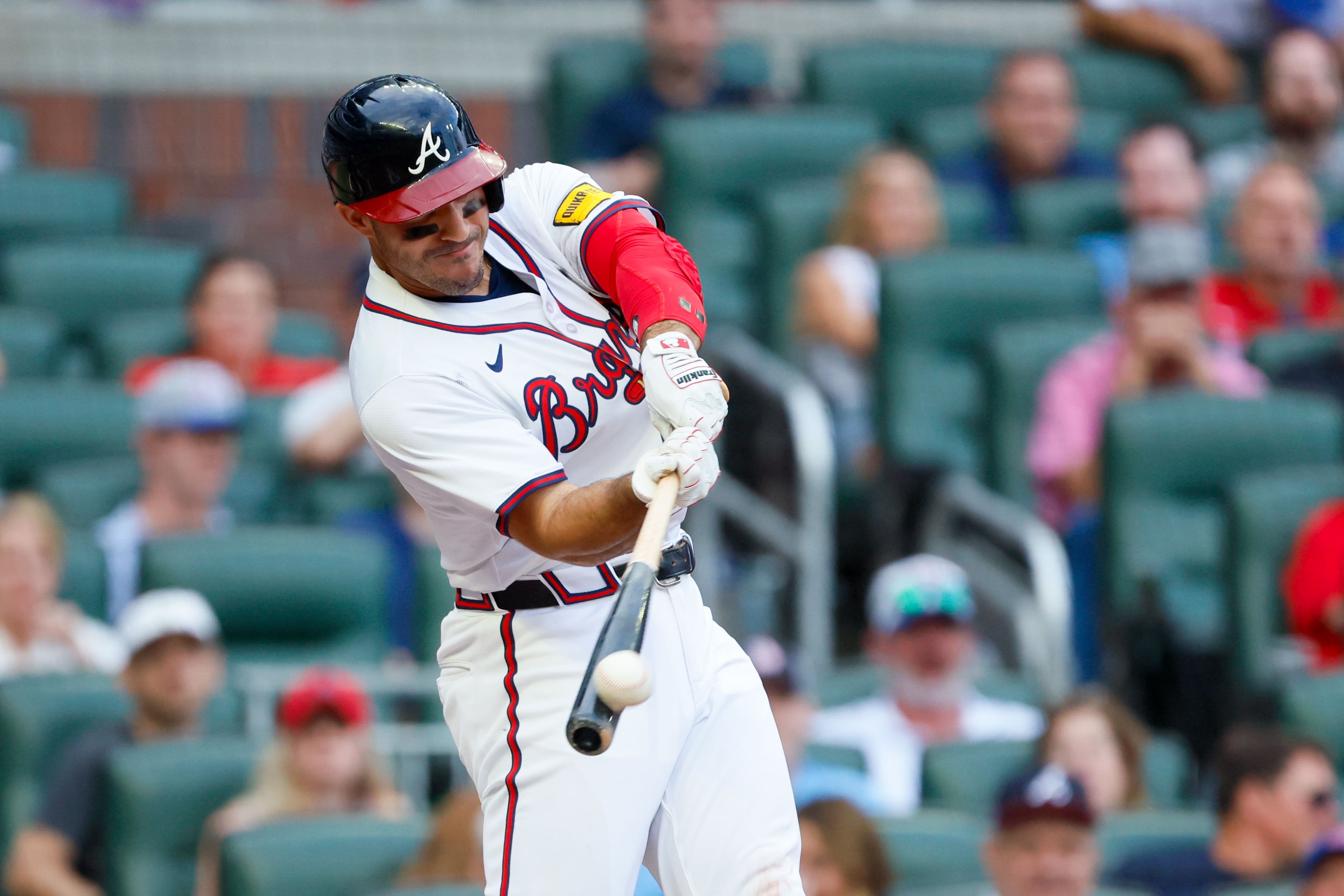 Braves outfielder Ramón Laureano (18) connects.
(Miguel Martinez/ AJC)