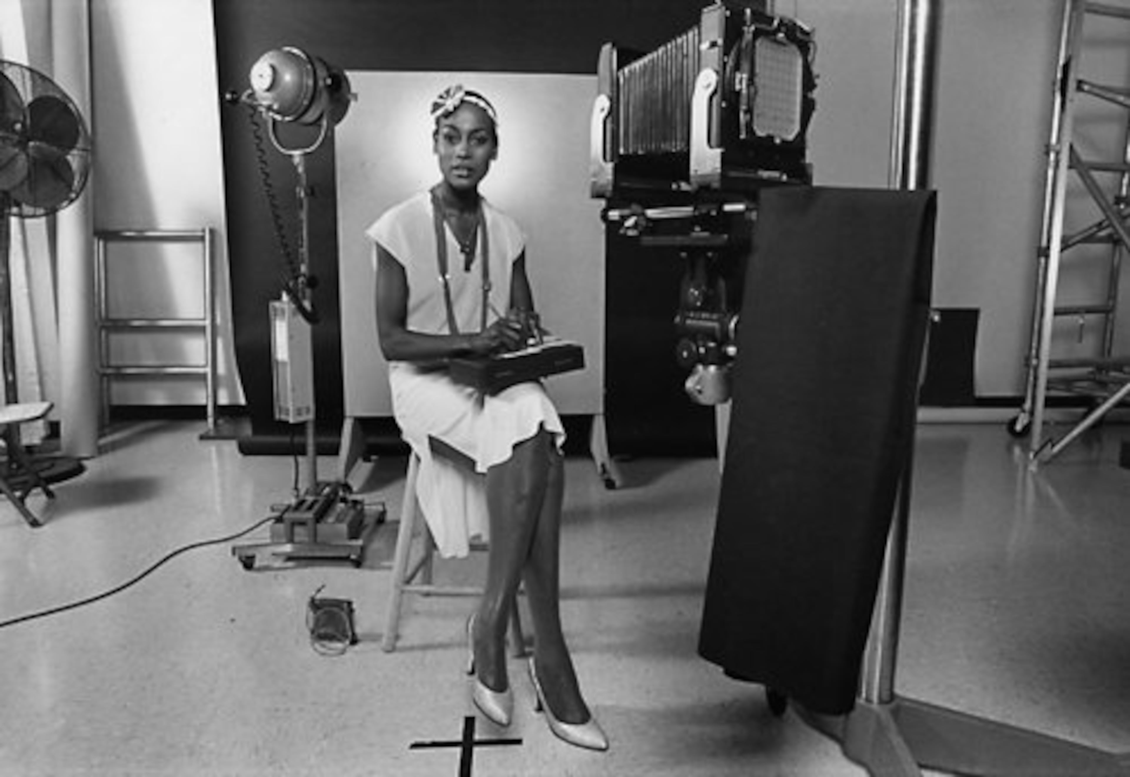 IN JANUARY 1980, Sims visited the photo studios of this newspaper.