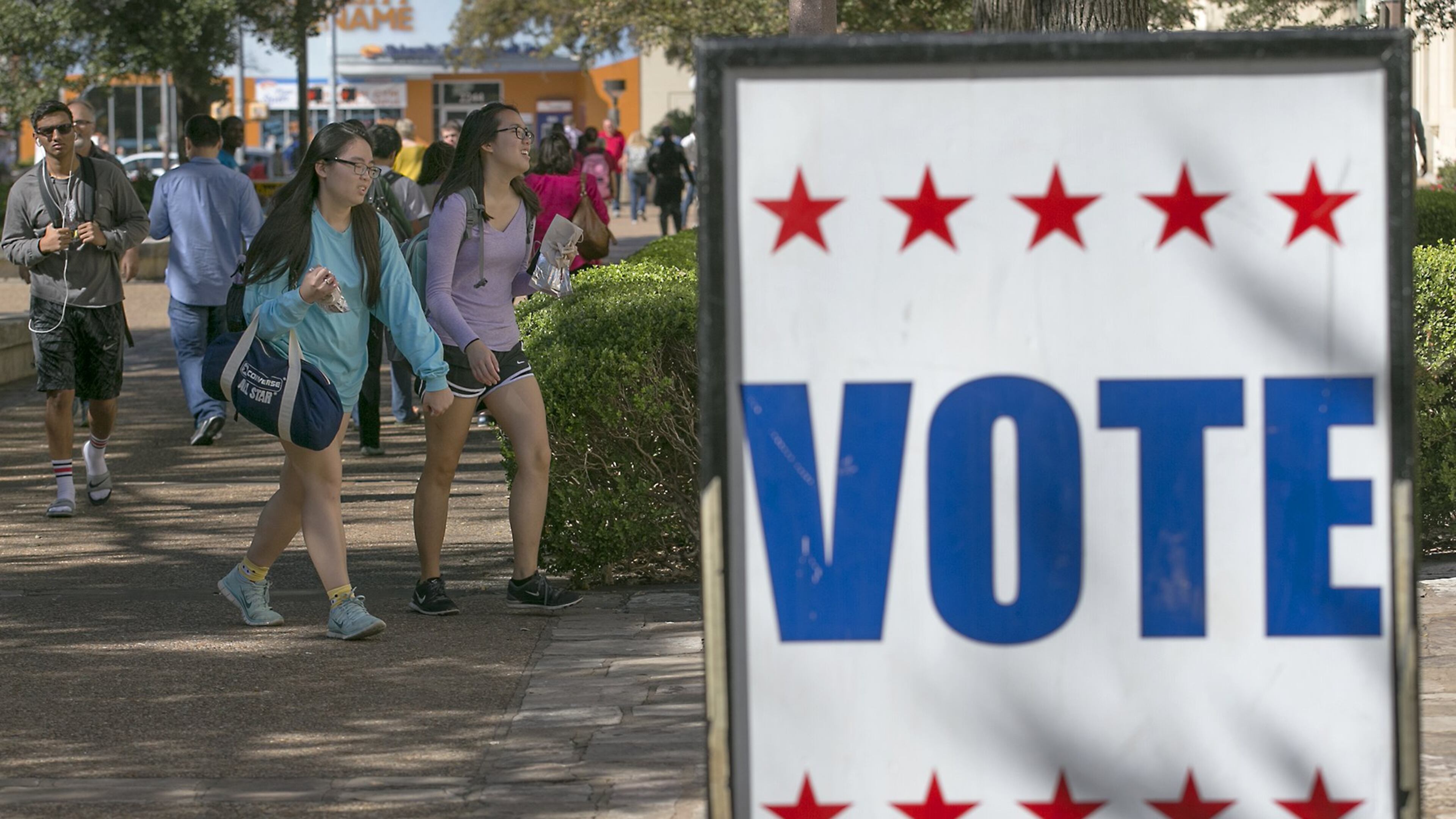 RALPH BARRERA/AMERICAN-STATESMAN