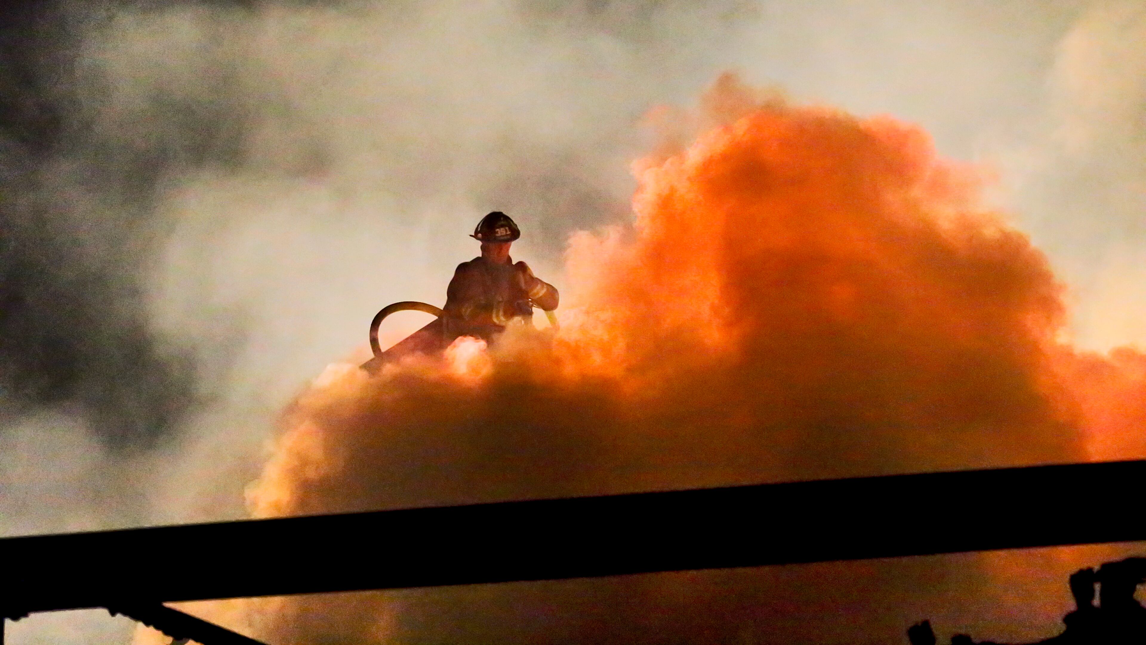 Flames lit up the predawn sky in north Fulton County Friday as a large fire destroyed a medical office building in Alpharetta. No injuries were reported in the blaze, which broke out before 4 a.m. Friday in the 12000 block of Crabapple Road near Arnold Mill Road.