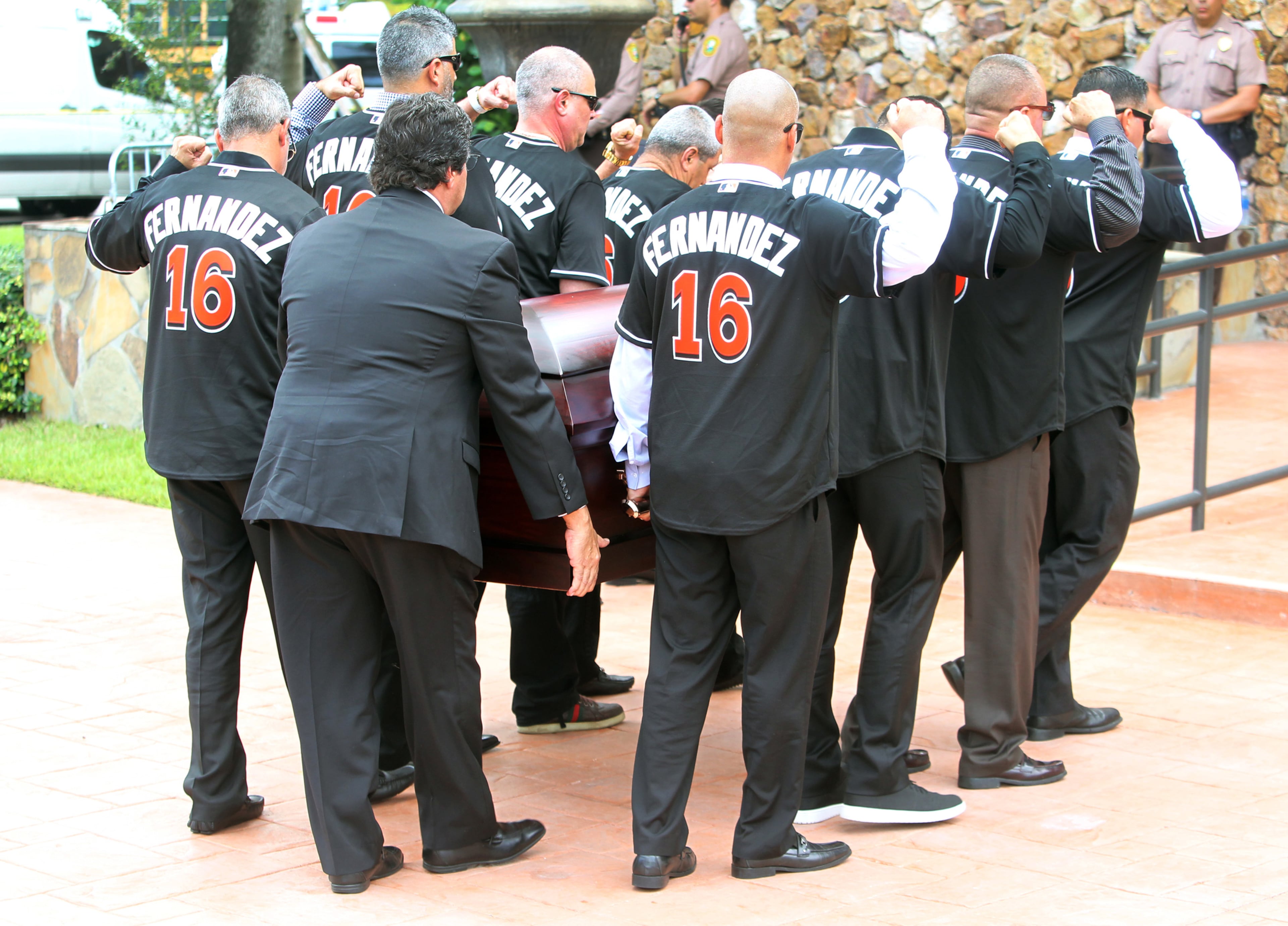 Family and friends carry the casket of Miami Marlins pitcher Jose Fernandez before a memorial service at St. Brendan Catholic Church in Miami on Thursday, Sept. 29, 2016. (Roberto Koltun/El Nuevo Herald/TNS)