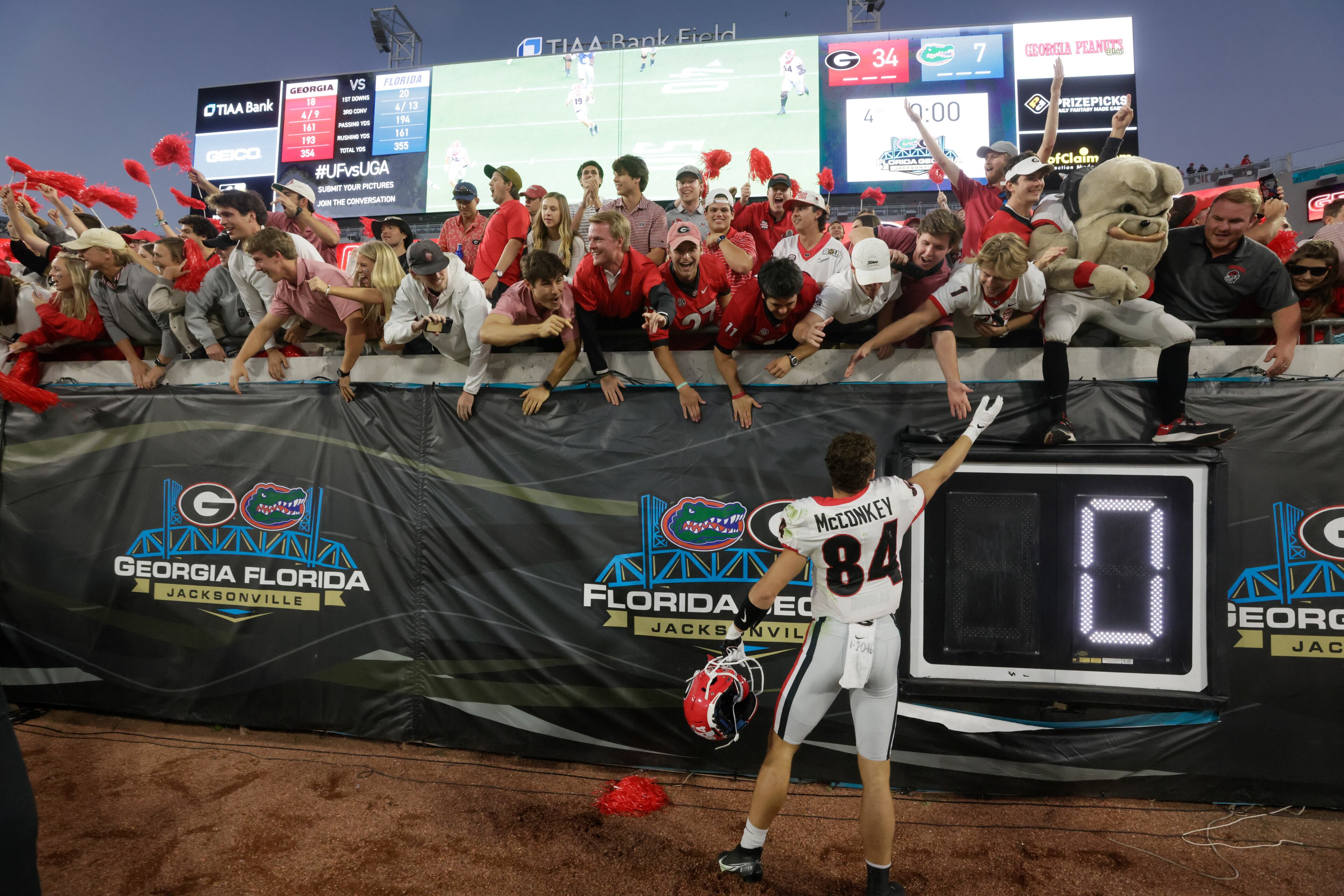 10/30/21 - Jacksonville - Georgia Bulldogs wide receiver Ladd McConkey (84) acknowledges fans after the annual NCCA Georgia vs Florida game at TIAA Bank Field in Jacksonville. Georgia won 34-7. Bob Andres / bandres@ajc.com