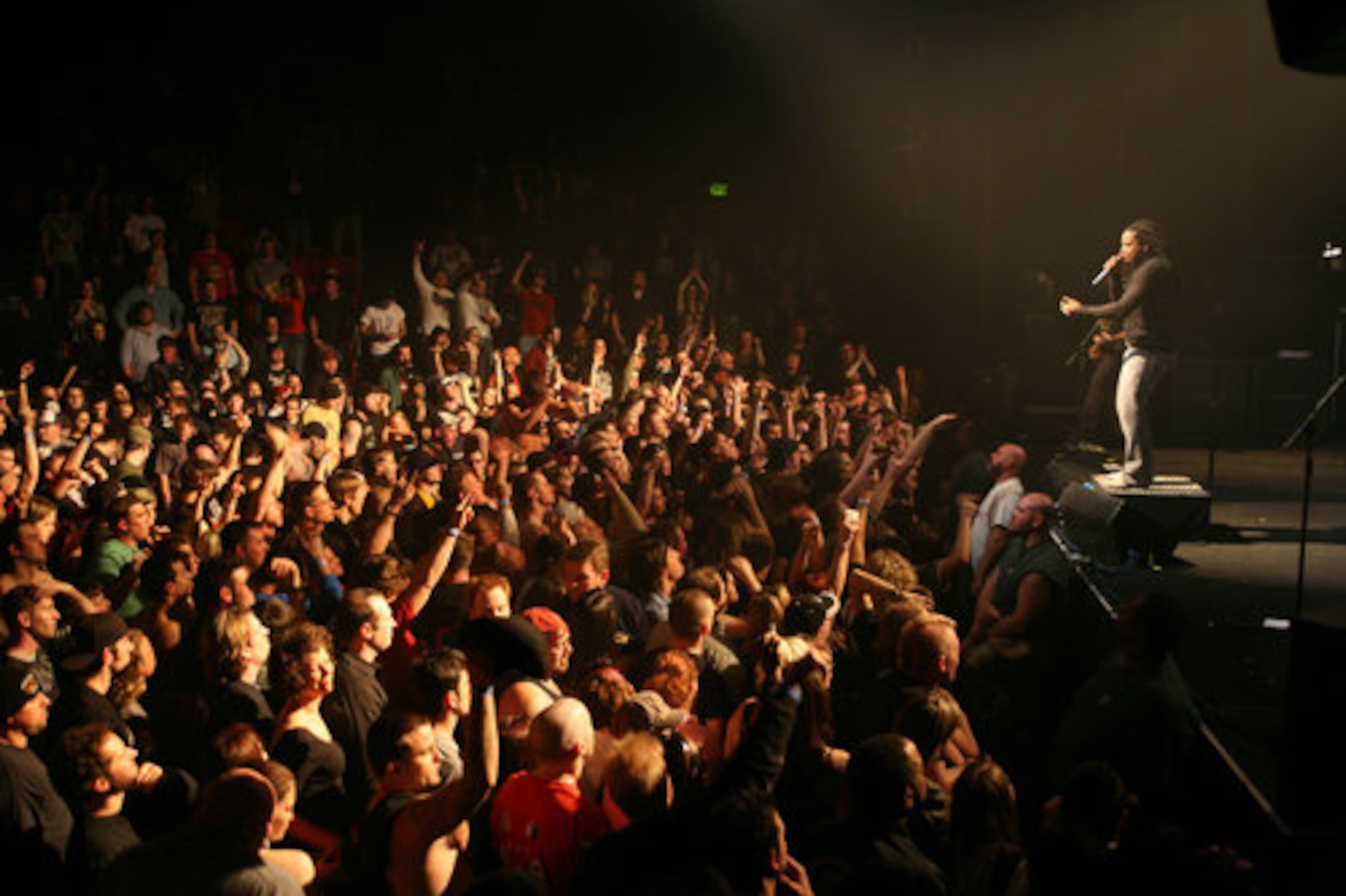 Sevendust perform "Enemy."