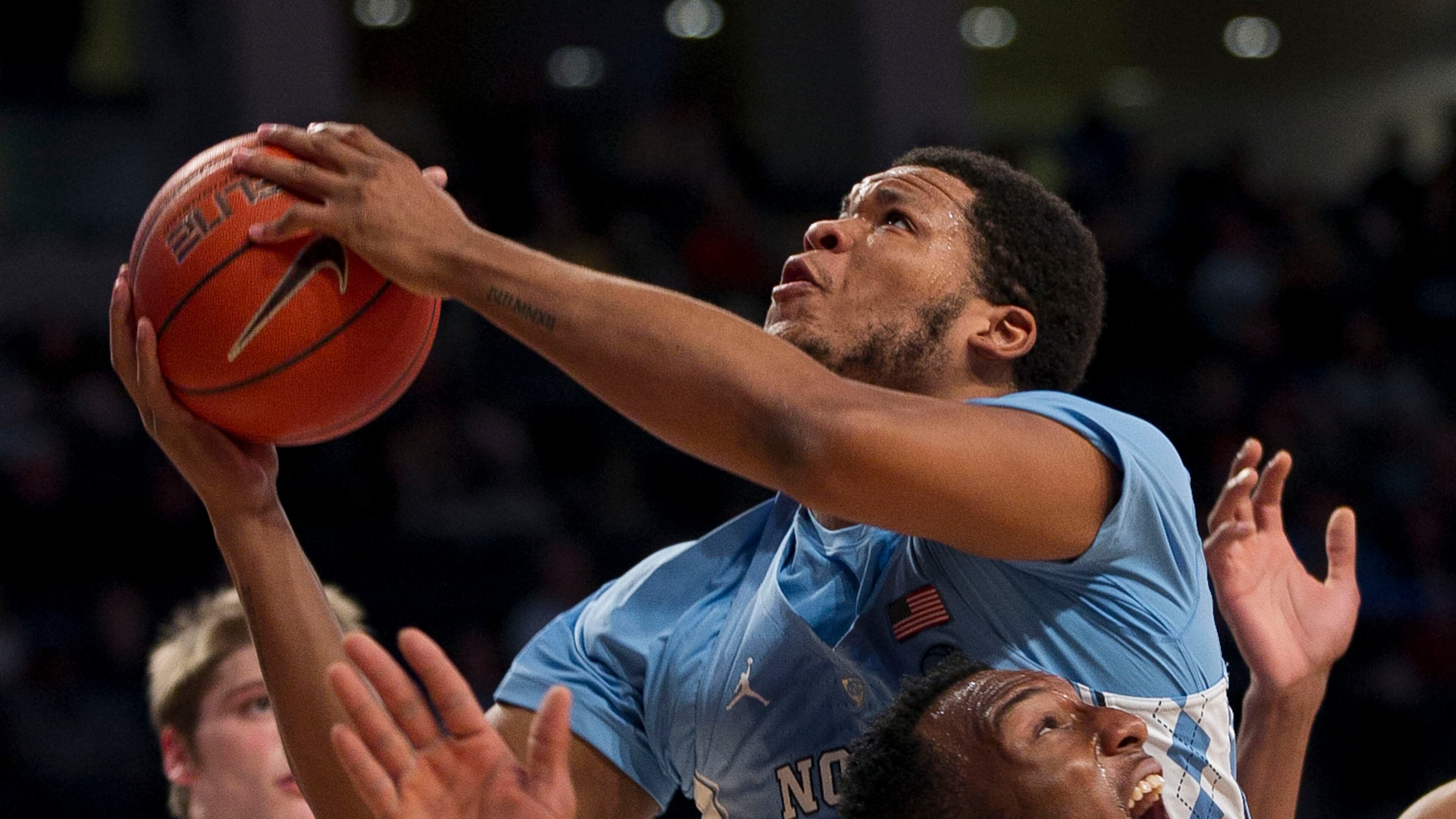 North Carolina’s Kennedy Meeks (3) drives to the basket against Georgia Tech’s Josh Okogie (5) during the first half on Saturday, Dec. 31, 2016, at McCamish Pavillion in Atlanta. Georgia Tech won, 75-63. (Robert Willett/Raleigh News & Observer/TNS)
