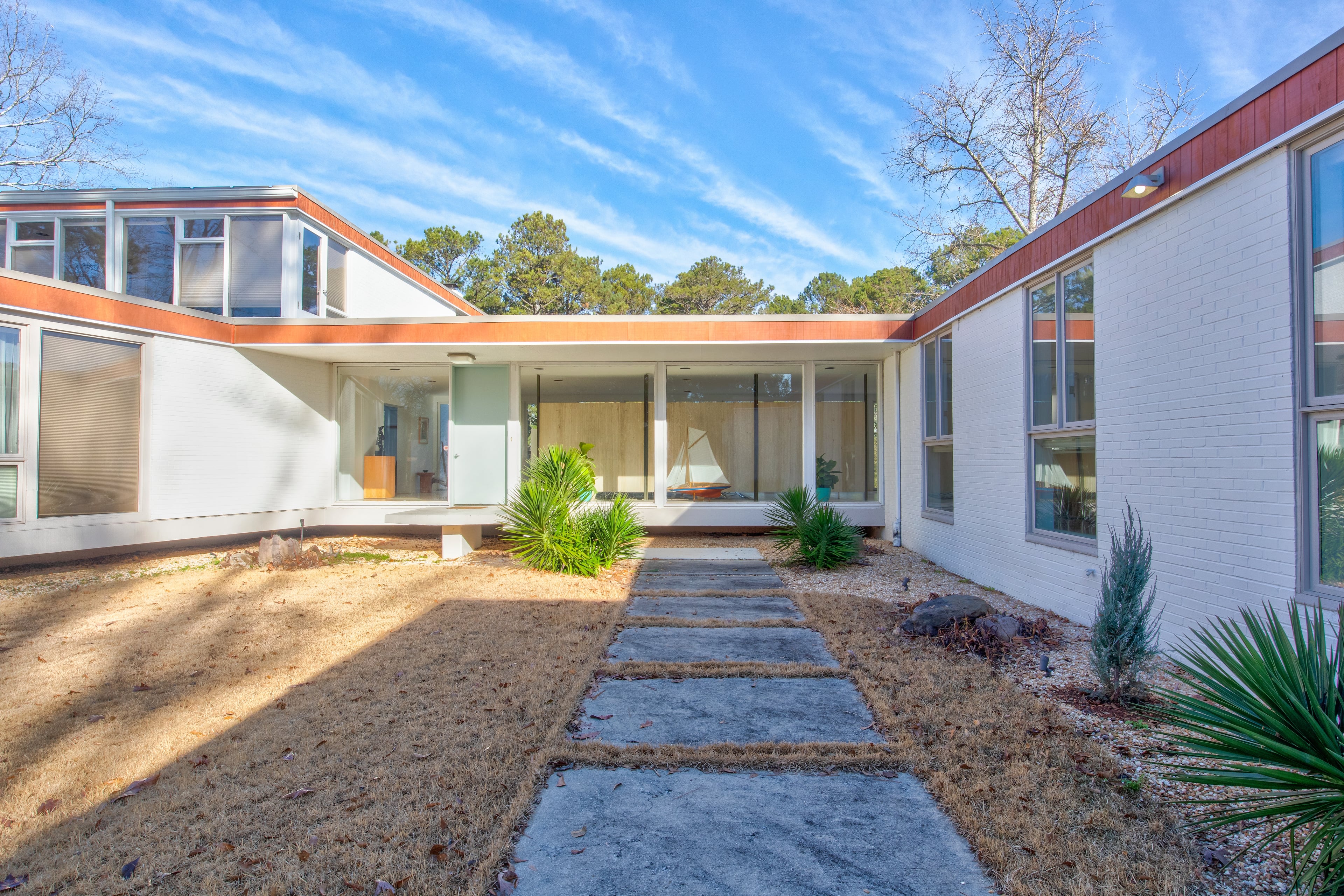 Located at 23 Turnbull Drive, this Rome, Georgia home is making the rounds on the internet.
Courtesy of Toles, Temple & Wright, Inc.