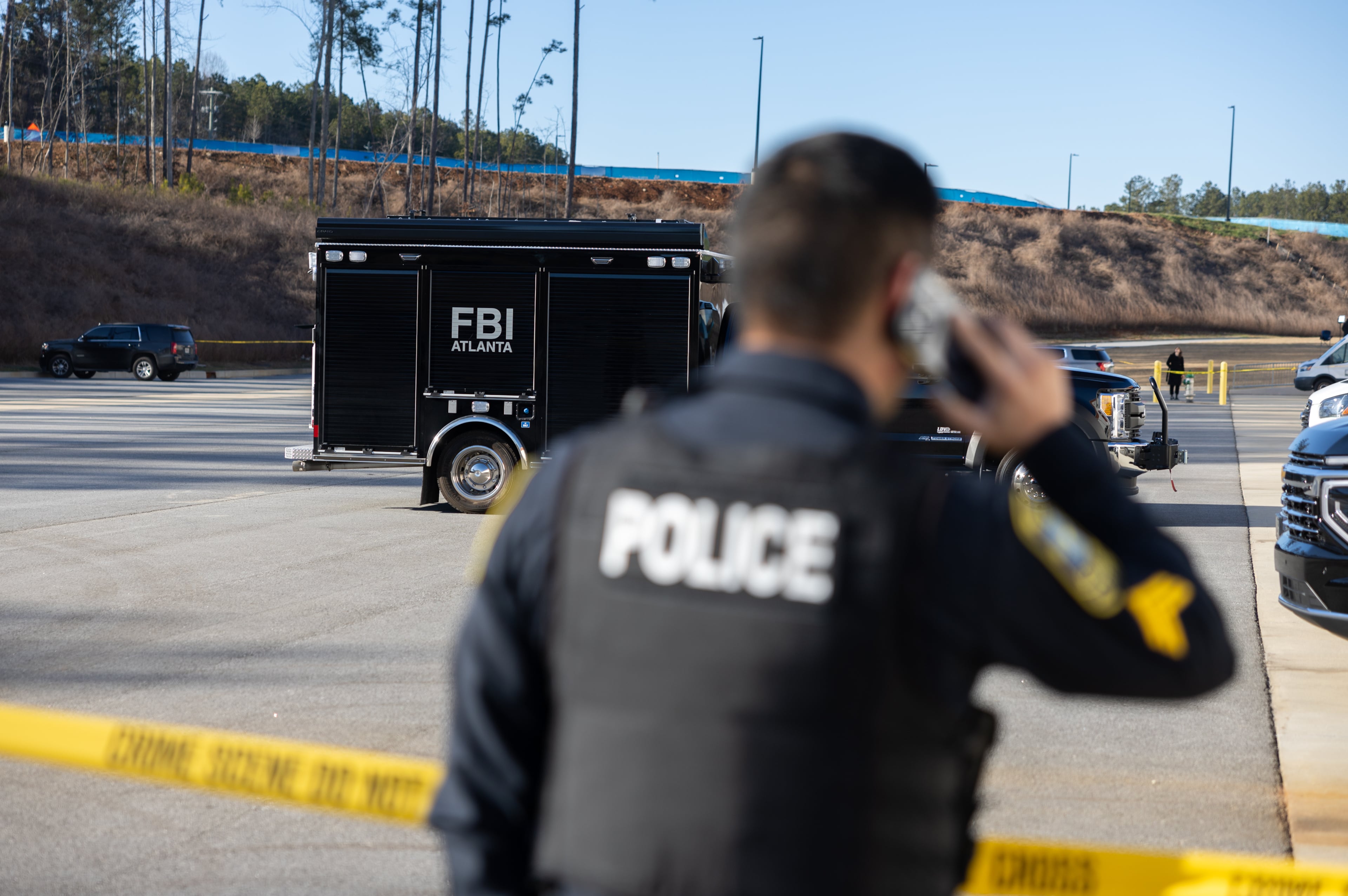 FBI raids Fulton County election office seeking ballots from Trump’s 2020 loss
