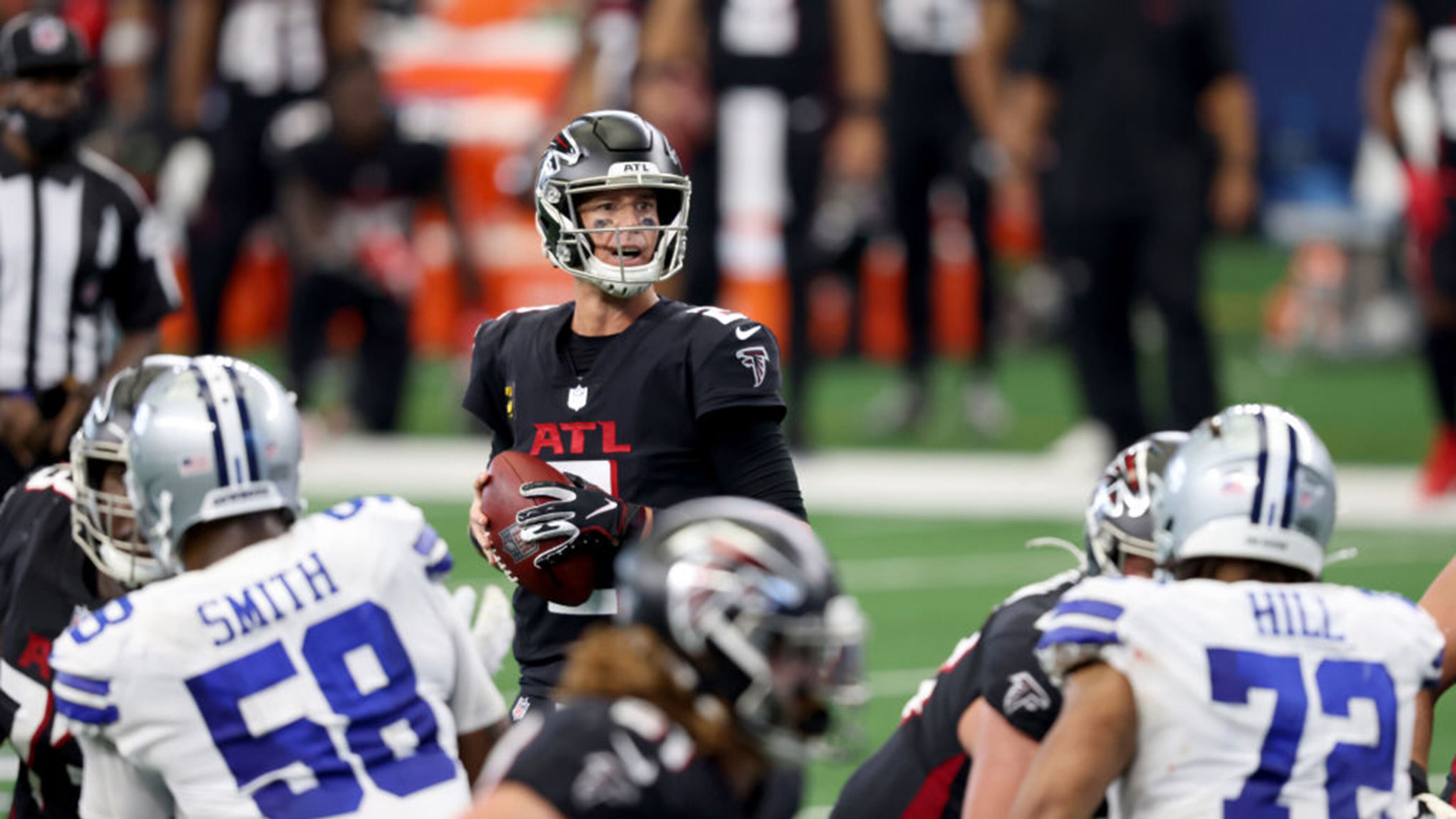 Matt Ryan #2 of the Atlanta Falcons looks for an open receiver against the Dallas Cowboys in the second half at AT&T Stadium on September 20, 2020 in Arlington, Texas. (Photo by Tom Pennington/Getty Images/TNS)