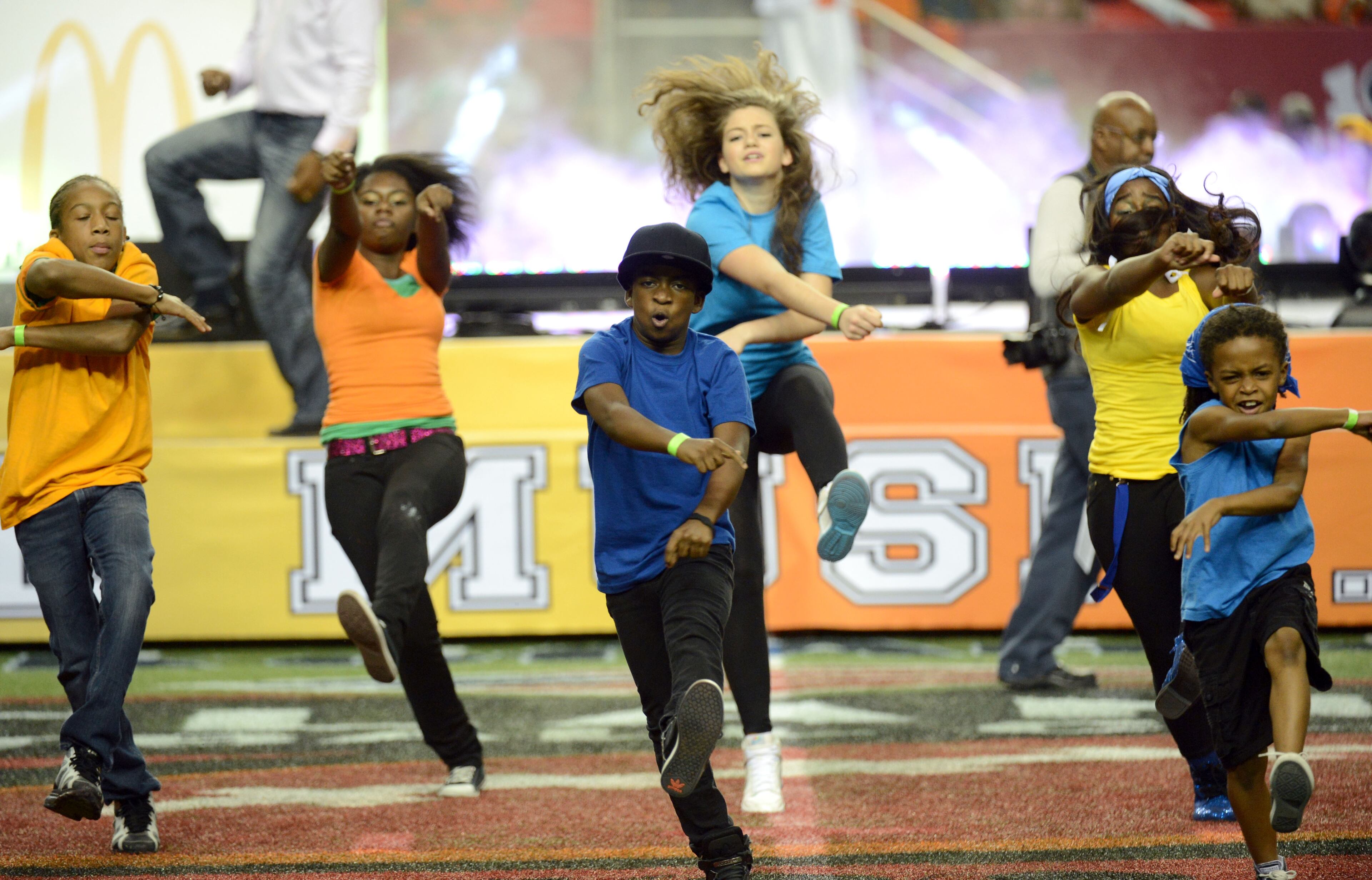 .... and tag team members from Dance 411 Studios.