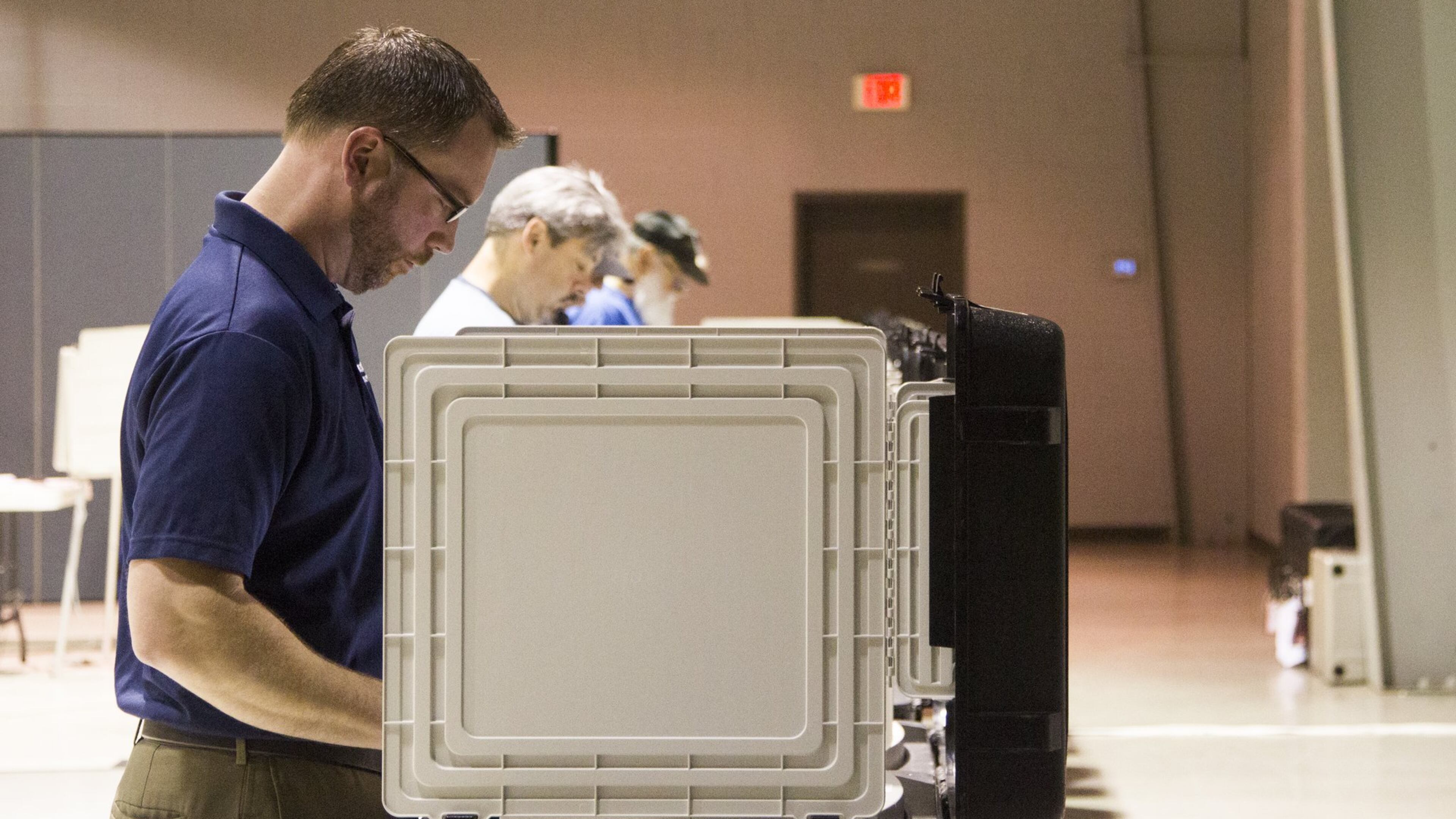 Cobb County residents take part in the primary election voting at Noonday Baptist Church in Marietta on Tuesday, May 22, 2018. REANN HUBER / REANN.HUBER@AJC.COM