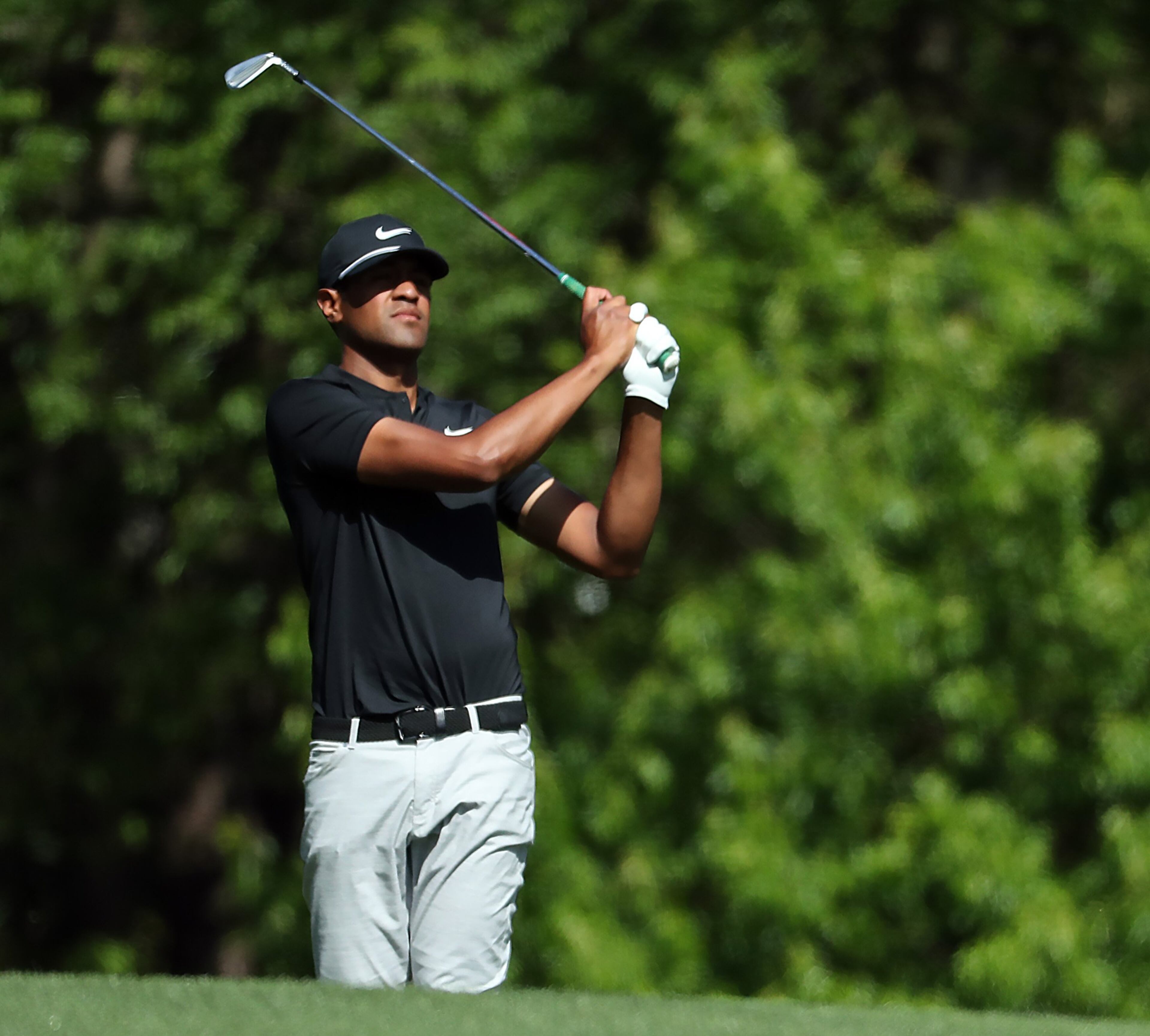 April 5, 2018 - Augusta, Ga: Tony Finau hits his fairway shot on 11. First round of the Masters Tournament Thursday, April 5, 2018, at Augusta National Golf Club. PHOTO / JASON GETZ