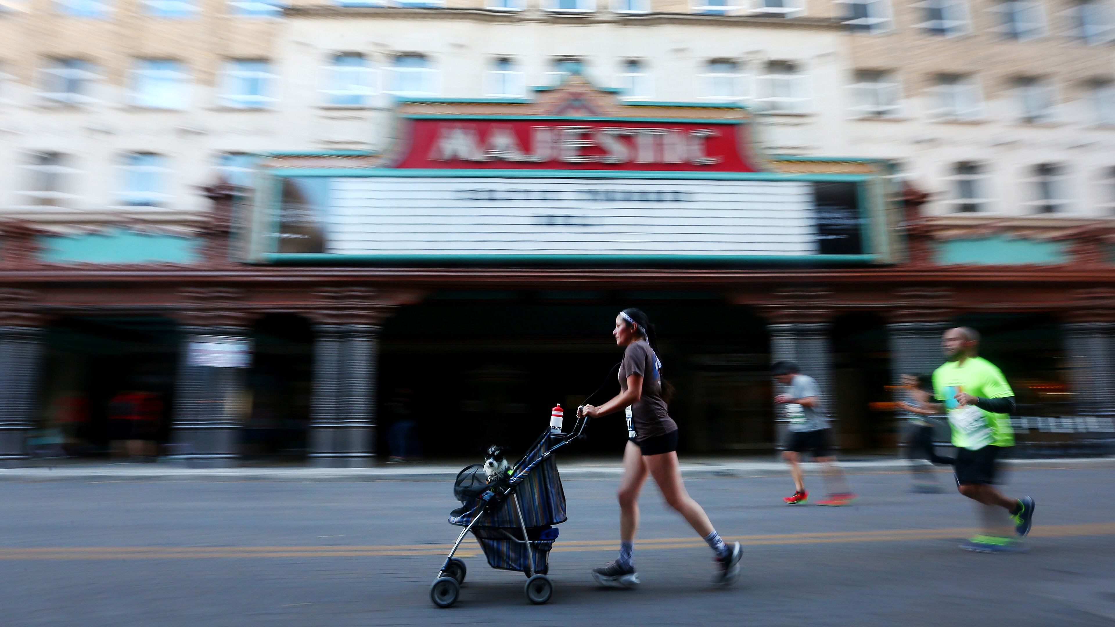 Police in New York are searching for a man they say tried to snatch a 1-year-old boy from a stroller