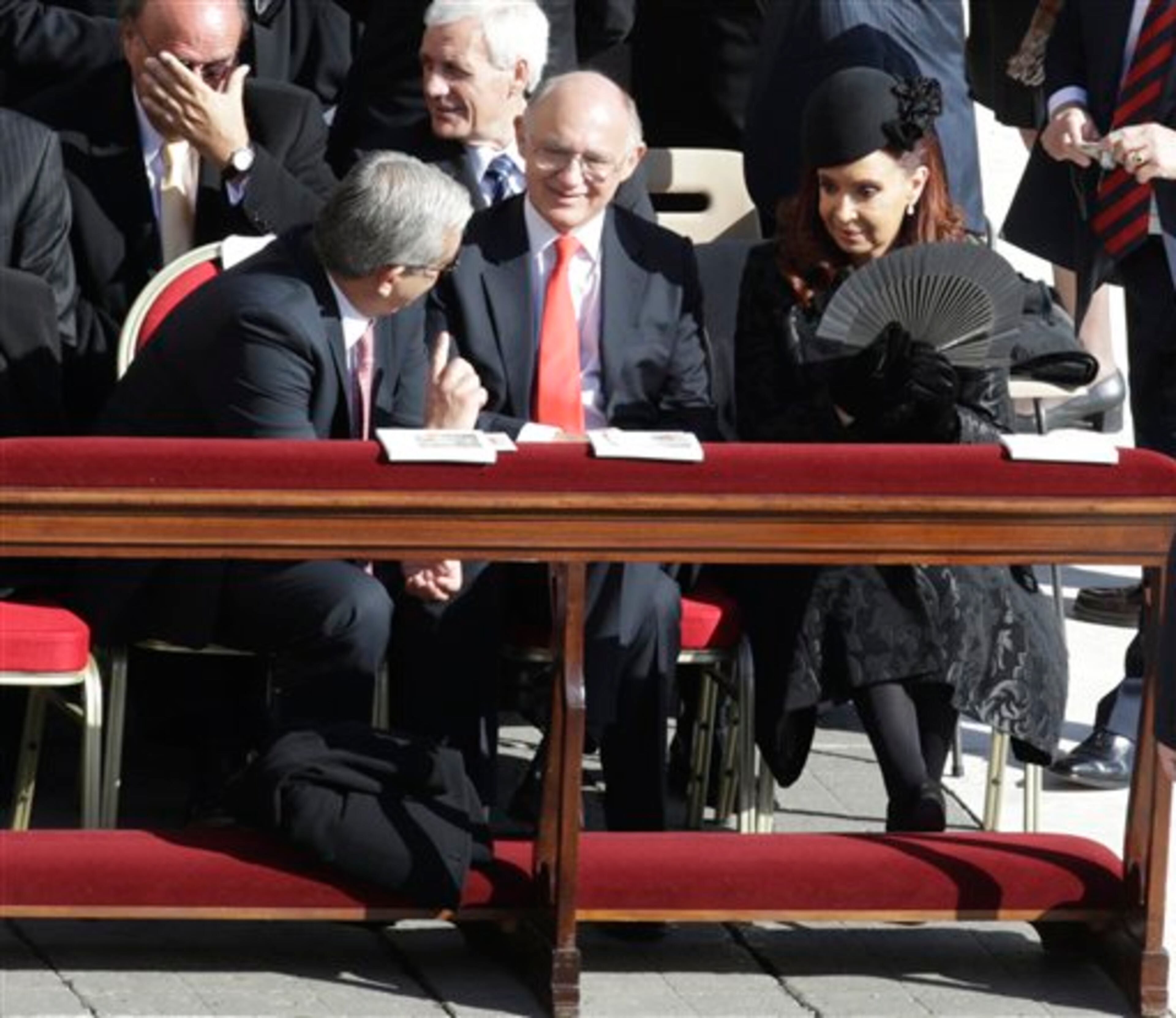 Argentina's President Cristina Fernandez, right, attends Pope Francis' inaugural Mass in St. Peter's Square at the Vatican, Tuesday, March 19, 2013. (AP Photo/Andrew Medichini)