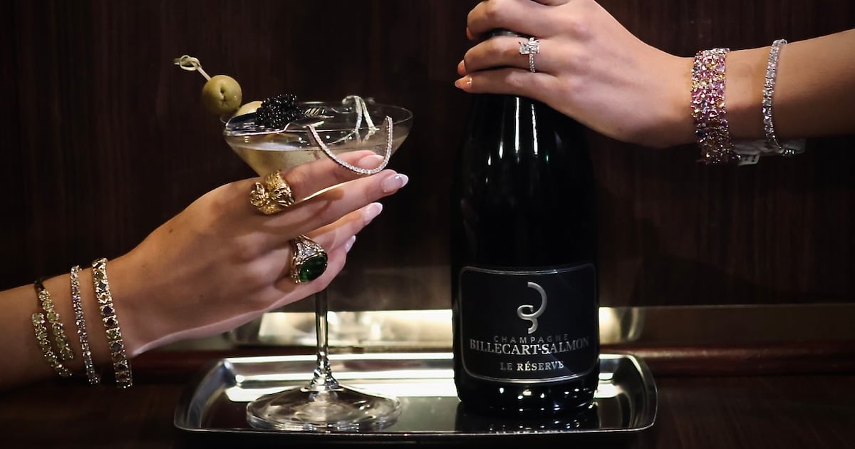 Exklusiv: Roaring Social präsentiert einen 10.000-Dollar-Martini mit ...