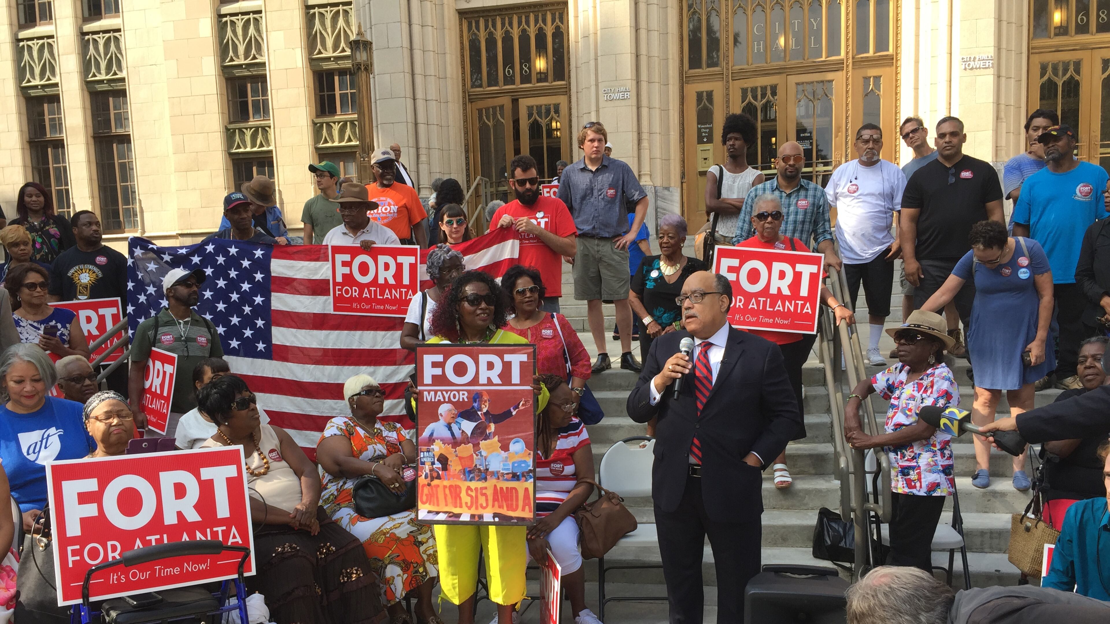 State Sen. Vincent Fort rallies supporters Wednesday at City Hall before qualifying for the race to succeed Kasim Reed as Atlanta mayor.