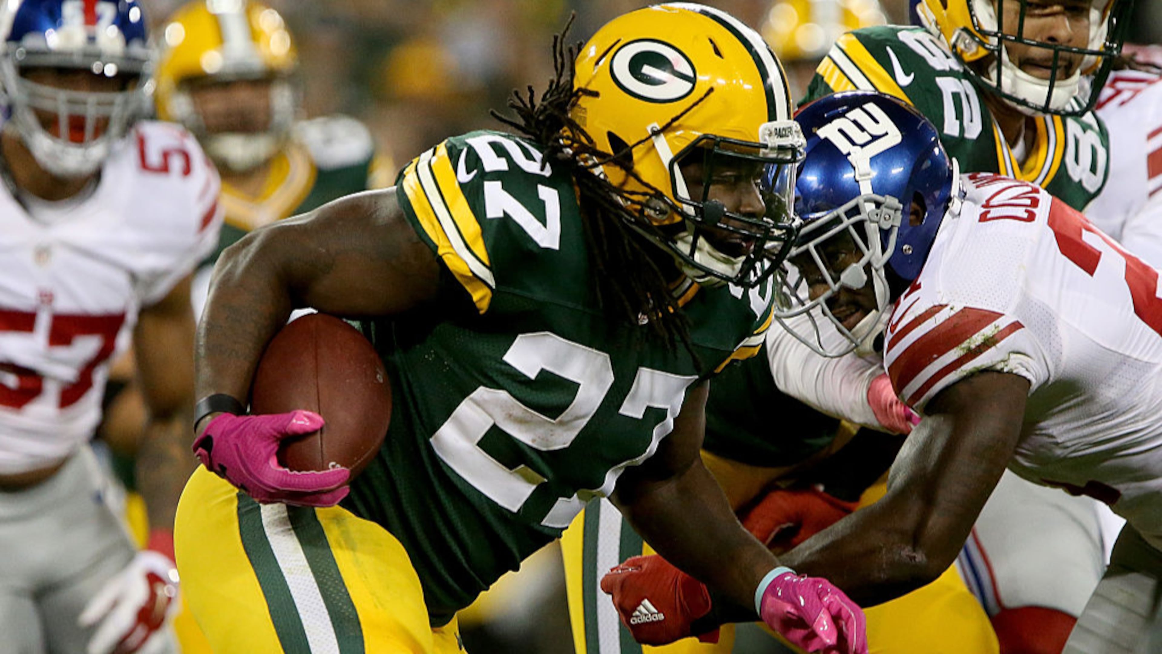 Former Green Bay running back Eddie Lacy had a garage sale at his Wisconsin home Friday and sold his Packers memorabilia.