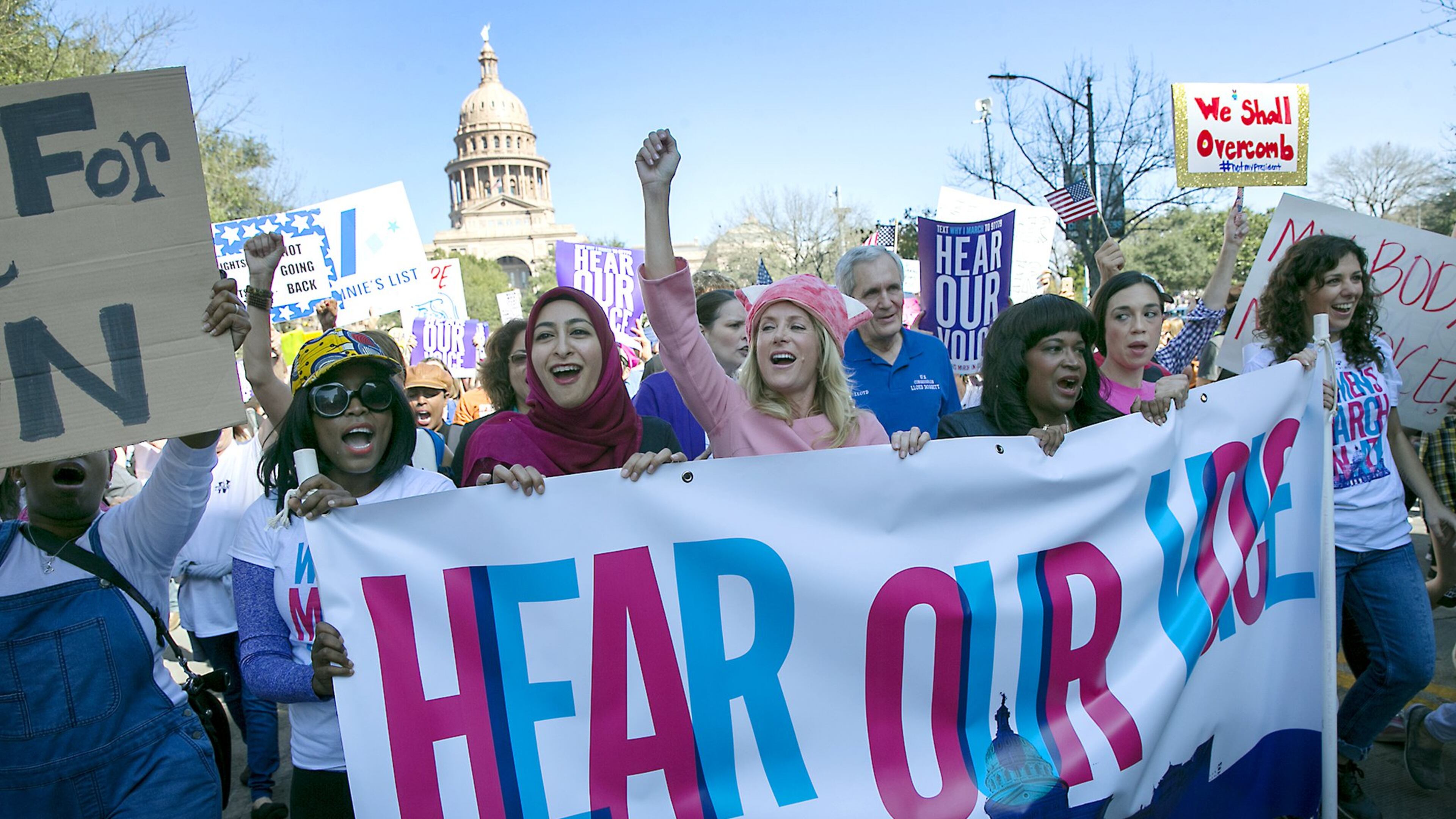 (USE THIS PHOTO LEAD) Former Texas State Senator Wendy Davis, center dressed infall pink, leads the women’s movement as thousands attended the Women’s March on Austin Saturday afternoon January 21, 2017, joining other movements across the country to stands up for women’s rights. RALPH BARRERA/AMERICAN-STATESMAN