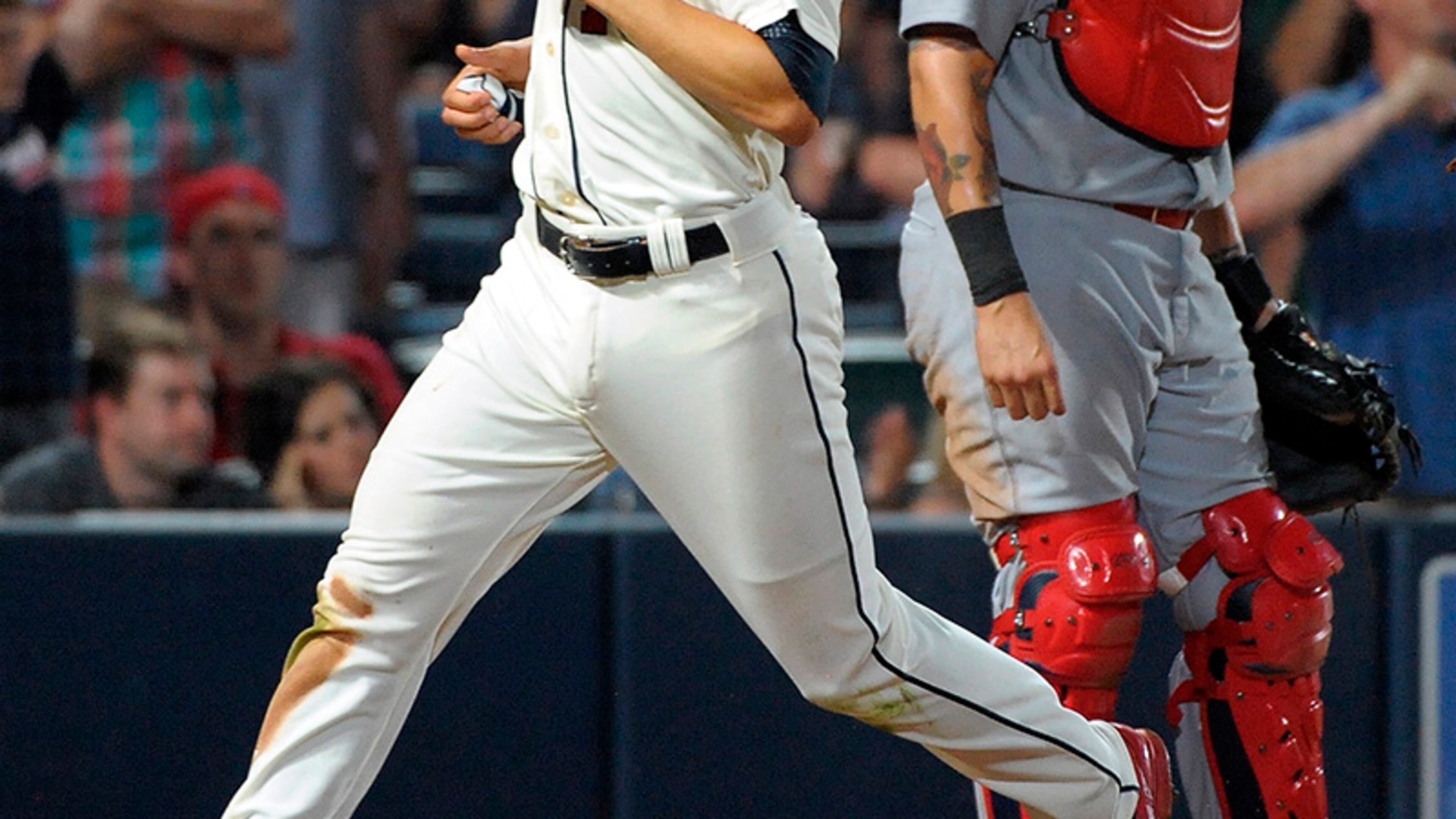 Braves shortstop Andrelton Simmons scored in the sixth inning Sunday, helping the Braves score a sweep of the St. Louis Cardinals at Turner Field.