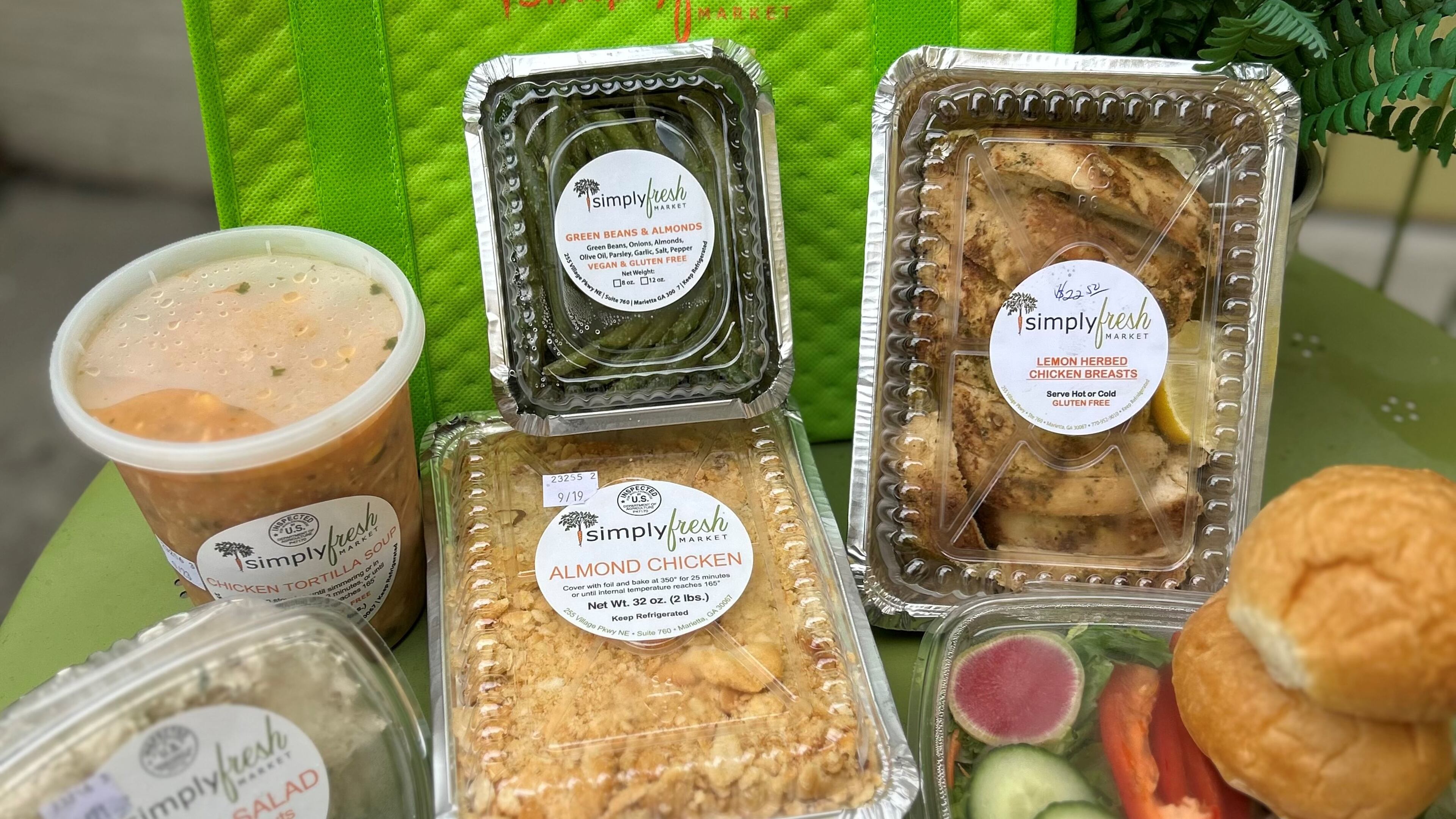 "Fill up the fridge" box. Courtesy of Simply Fresh