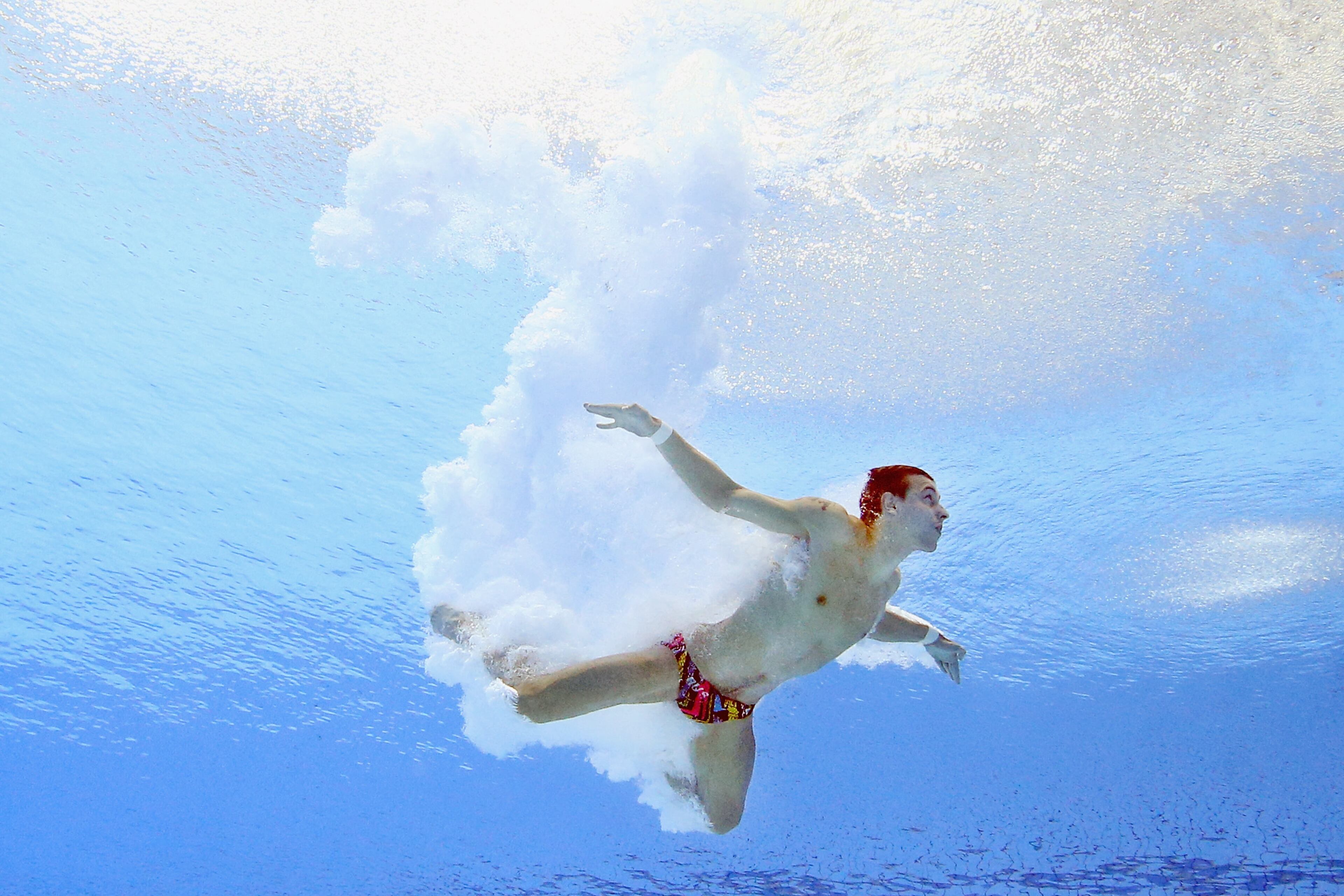 RIO DE JANEIRO, BRAZIL - AUGUST 20: Viktor Minibaev of Russia competes in the Men's 10m Platform Semifinal on Day 15 of the Rio 2016 Olympic Games at the Maria Lenk Aquatics Centre on August 20, 2016 in Rio de Janeiro, Brazil. (Photo by Clive Rose/Getty Images)