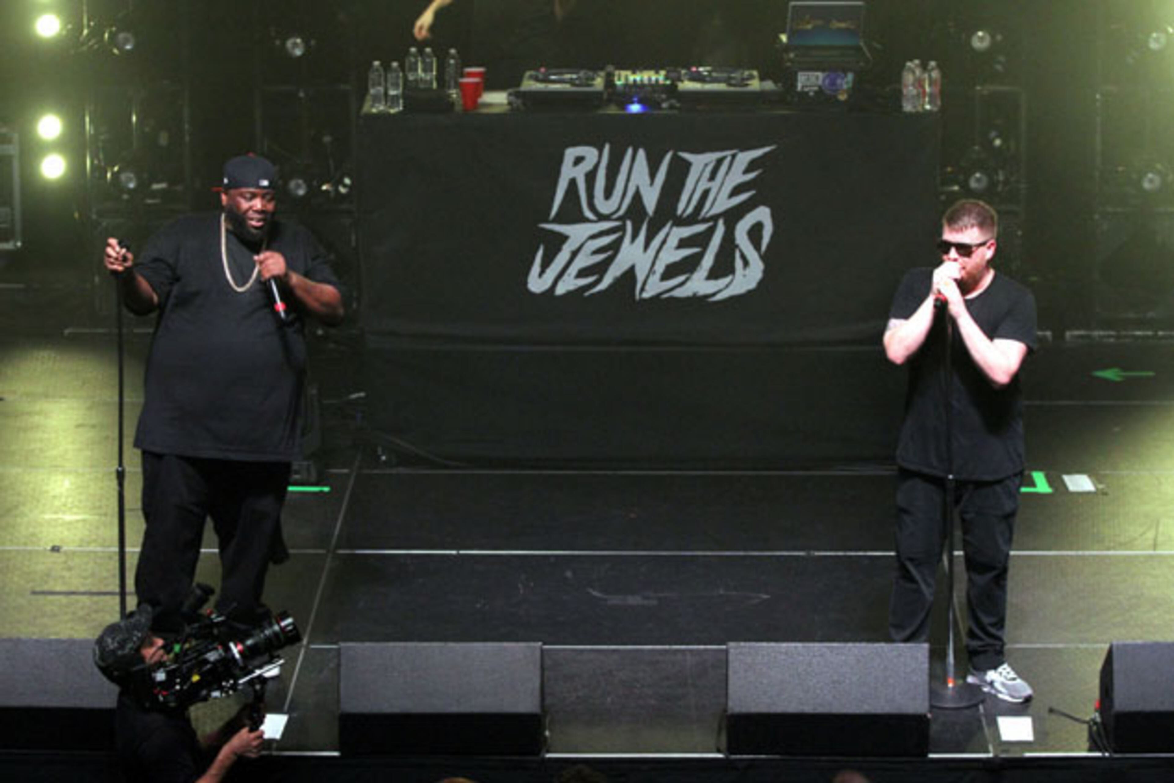 #9 of #25. PLEASE KEEP IN SEQUENTIAL ORDER FOR THE CONTINUITY OF THE GALLERY. Run the Jewels, also known by the acronym RTJ, is an American hip hop supergroup formed in 2013 by rapper/producer El-P and rapper Killer Mike. They played to a sold out Tabernacle crowd on Saturday, January 21, 2017, with openers The Gaslamp Killer, Gangsta Boo, CUZ and Nick Hook.Robb Cohen Photography & Video /RobbsPhotos.com