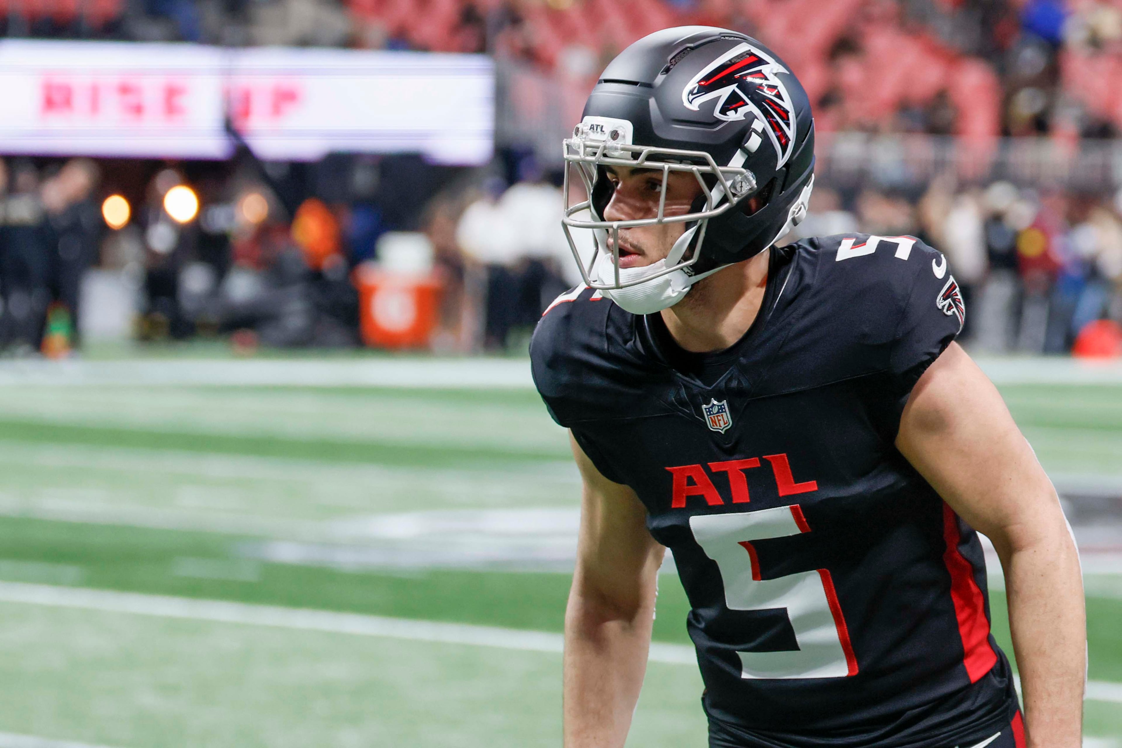 Atlanta Falcons wide receiver Drake London is seen
during his team’s warm-ups ahead of the Falcons’ matchup with the New Orleans Saints at Mercedes-Benz Stadium in Atlanta on Sunday, Jan. 4, 2026. (Miguel Martinez/AJC)
