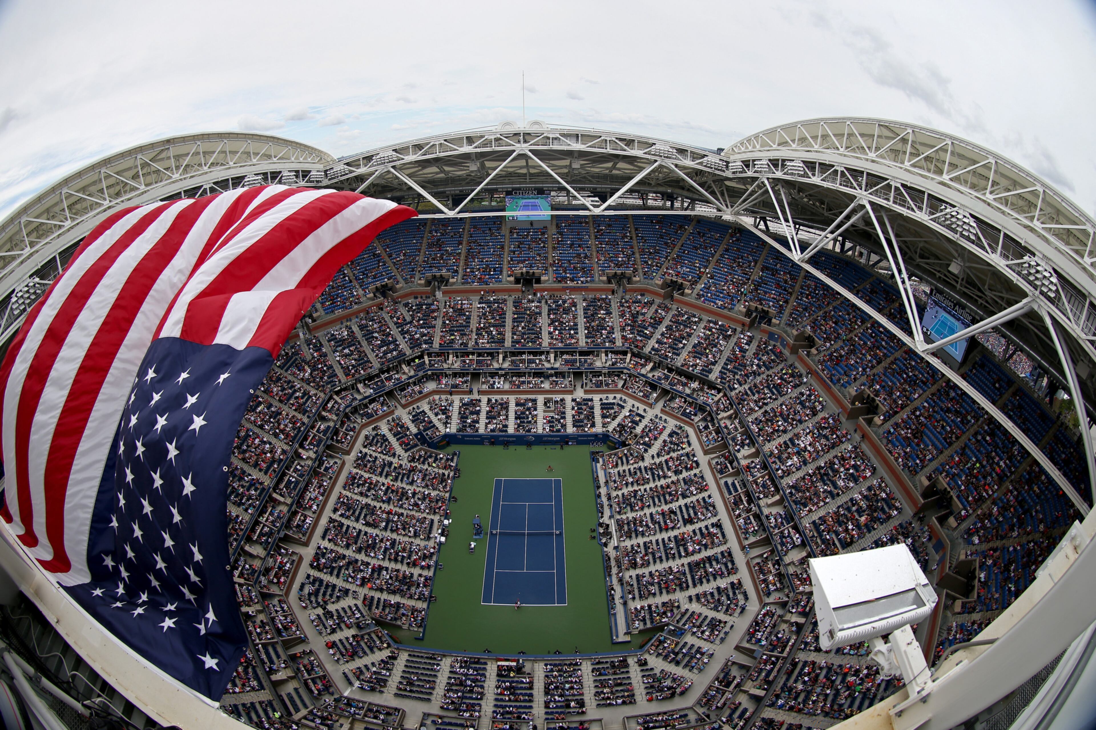 NEW YORK, NY - SEPTEMBER 03: A general view of Arthur Ashe Stadium during the third round Women's Singles match between Serena Williams of the United States and Johanna Larsson of Sweden on Day Six of the 2016 US Open at the USTA Billie Jean King National Tennis Center on September 3, 2016 in the Flushing neighborhood of the Queens borough of New York City. (Photo by Al Bello/Getty Images) *** BESTPIX ***