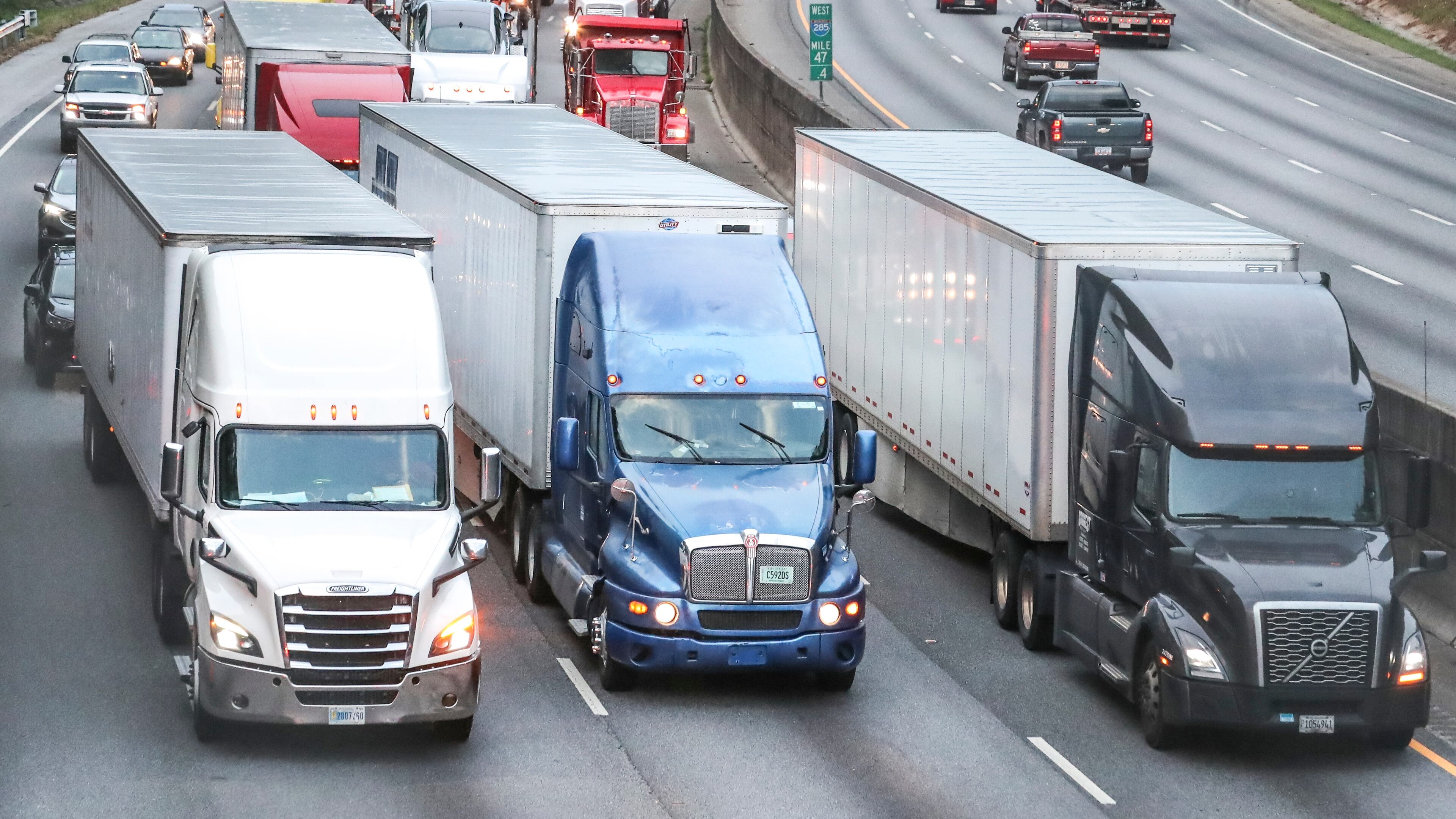 Metro Atlanta’s surge in warehousing, fueled largely by e-commerce, accelerated Tuesday with a pair of moves that will bring 1,600 new jobs to south Fulton County and likely hundreds more in Henry County. (John Spink/AJC)