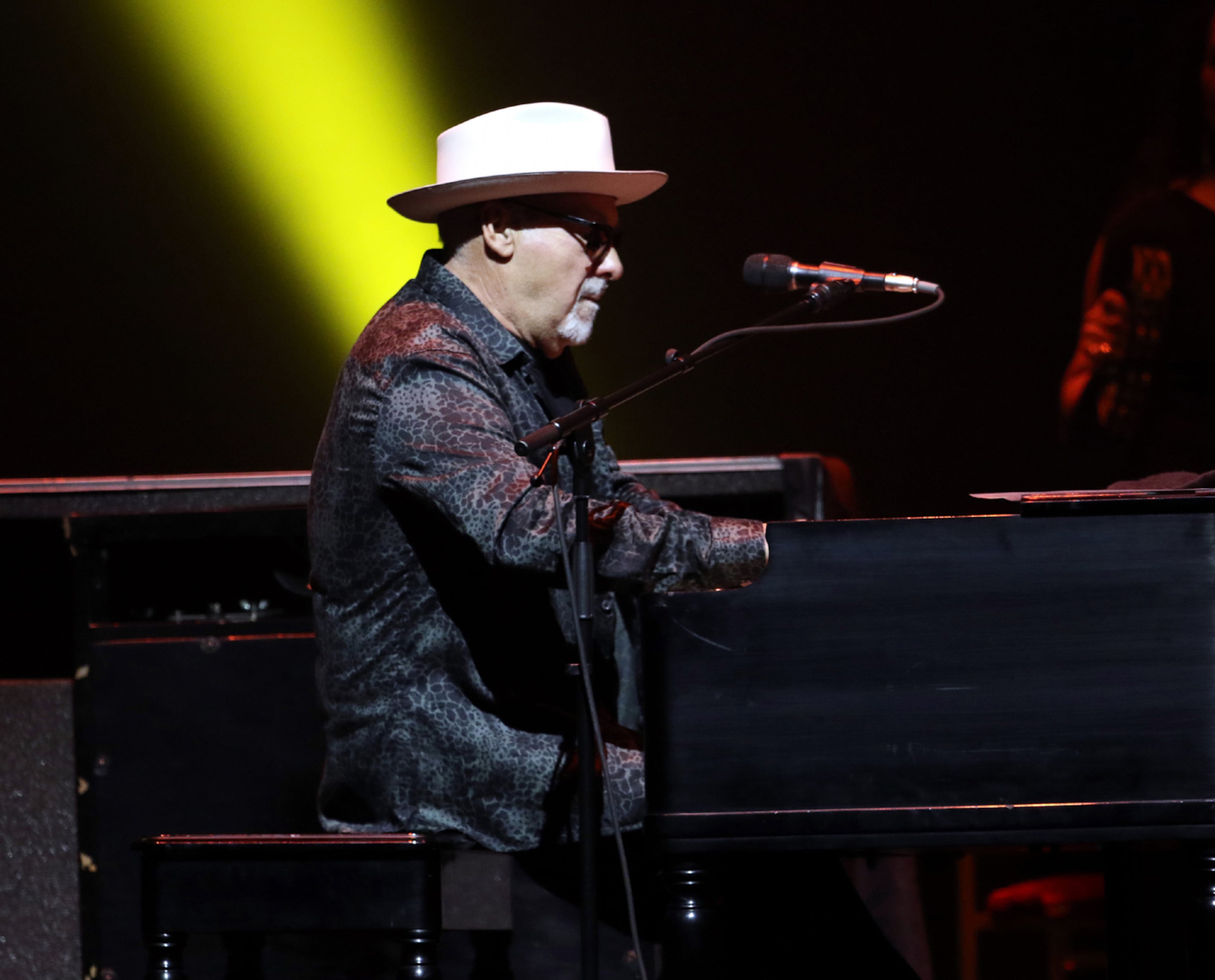 -- Paul Carrack
The legendary Eric Clapton rocked the sold out Gas South Arena Thursday, September 23, 2021. His band is a who's who of the best session players in rock: guitarist Doyle Bramhall II, organist Paul Carrack, bassist Nathan East, drummers Sonny Emory and Steve Gadd, keyboardist Chris Stainton, and backup singers Sharon White and Katie Kissoon. Jimmie Vaughan was the opening act.
Robb Cohen for the Atlanta Journal-Constitution