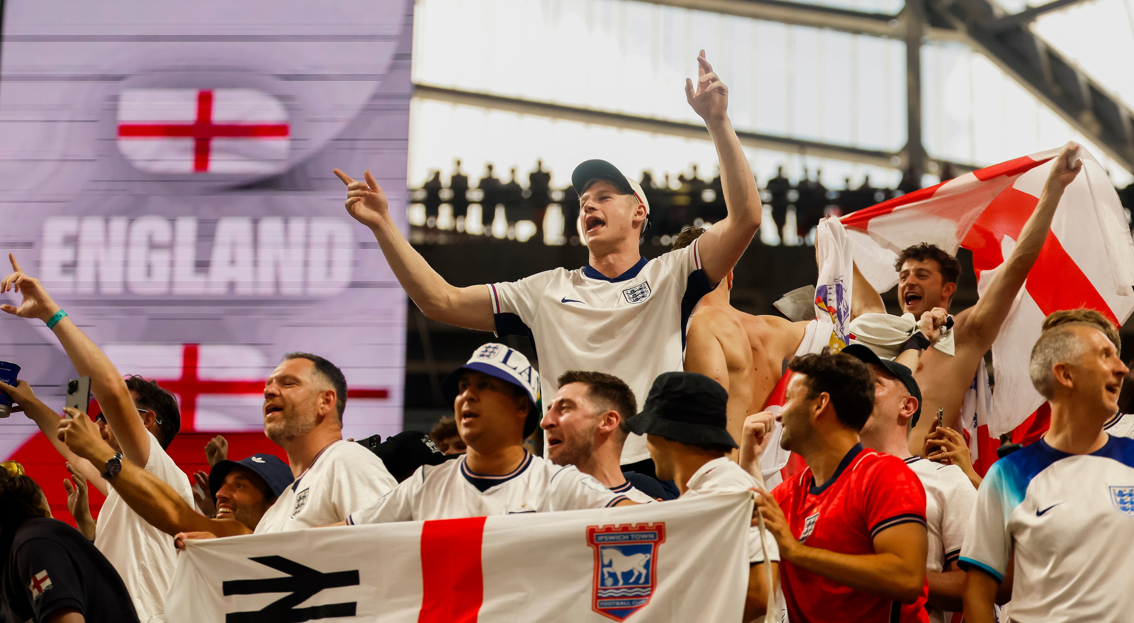 England fans react after a goal by forward Harry Kane during the second half of a FIFA World Cup round of 32 match at Atlanta Stadium (Mercedes-Benz Stadium) on Wednesday, July 1, 2026, in Atlanta. England defeated Congo 2-1 to advance. (Miguel Martinez/AJC)